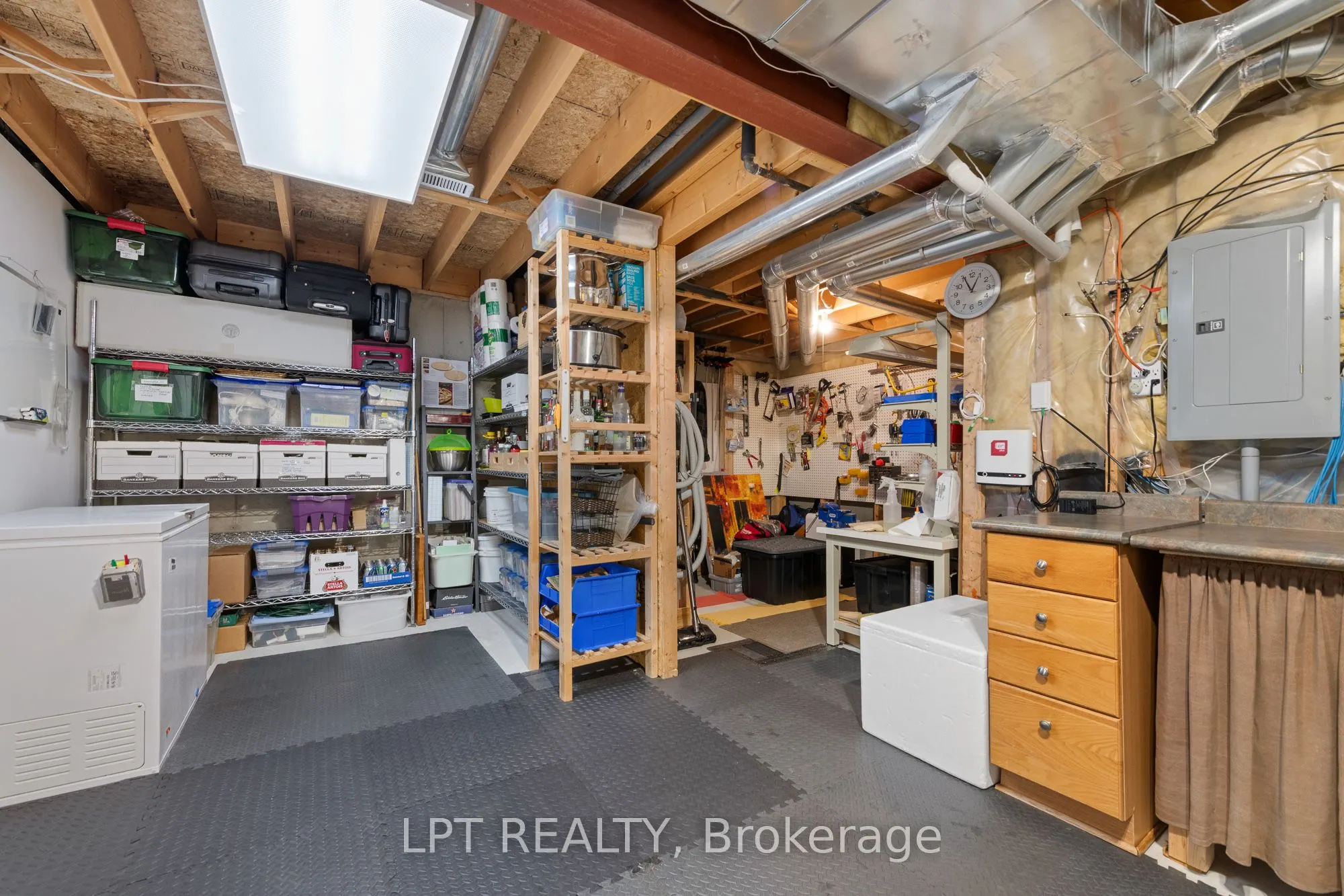 16 Calaveras Avenue