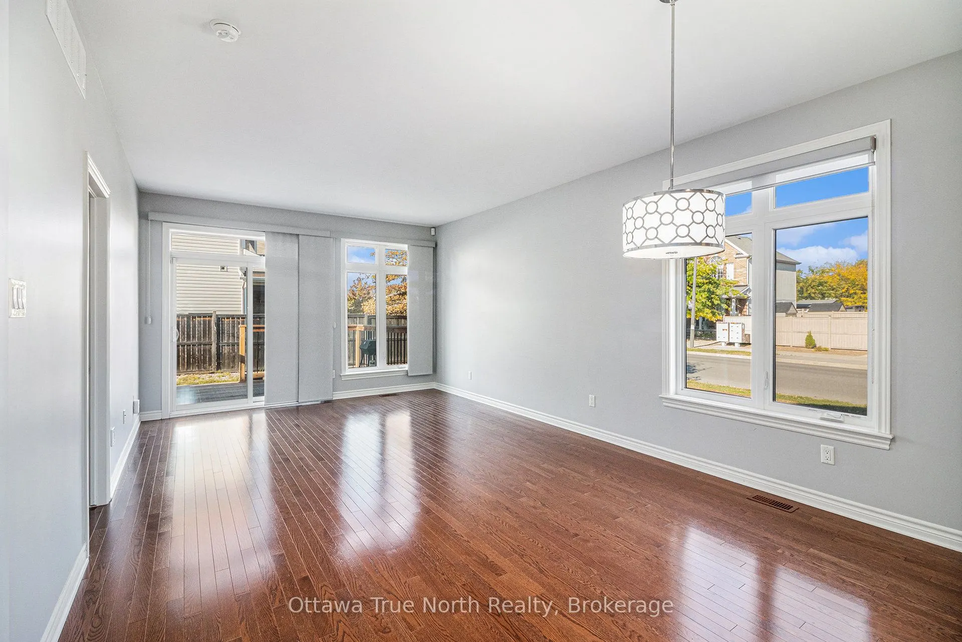 271 Brambling Way