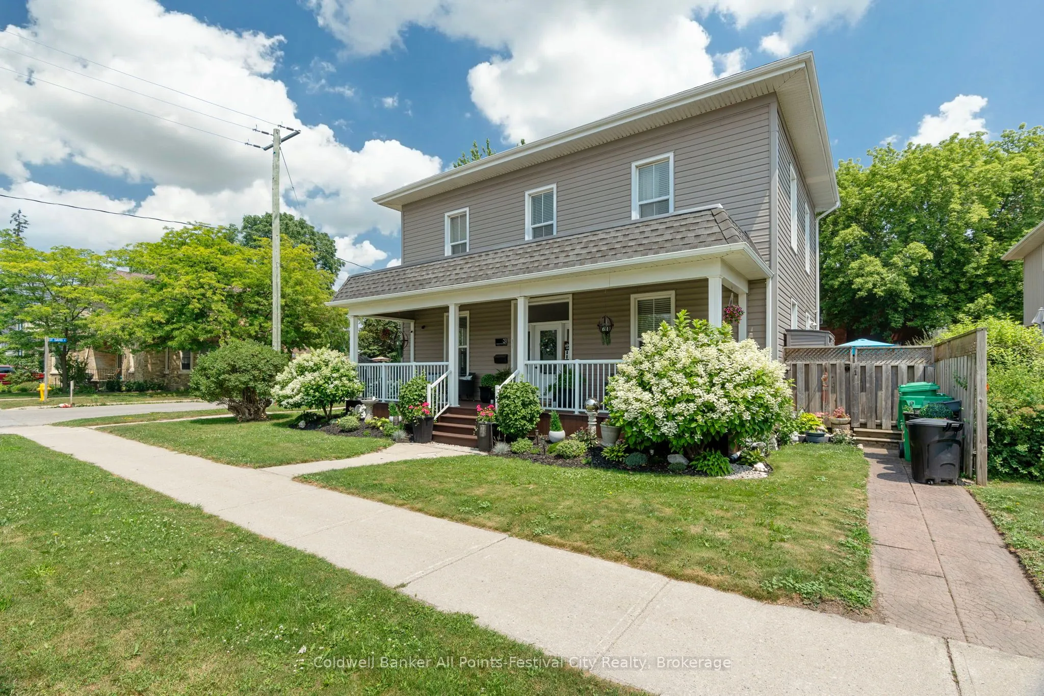 31 Victoria Street S