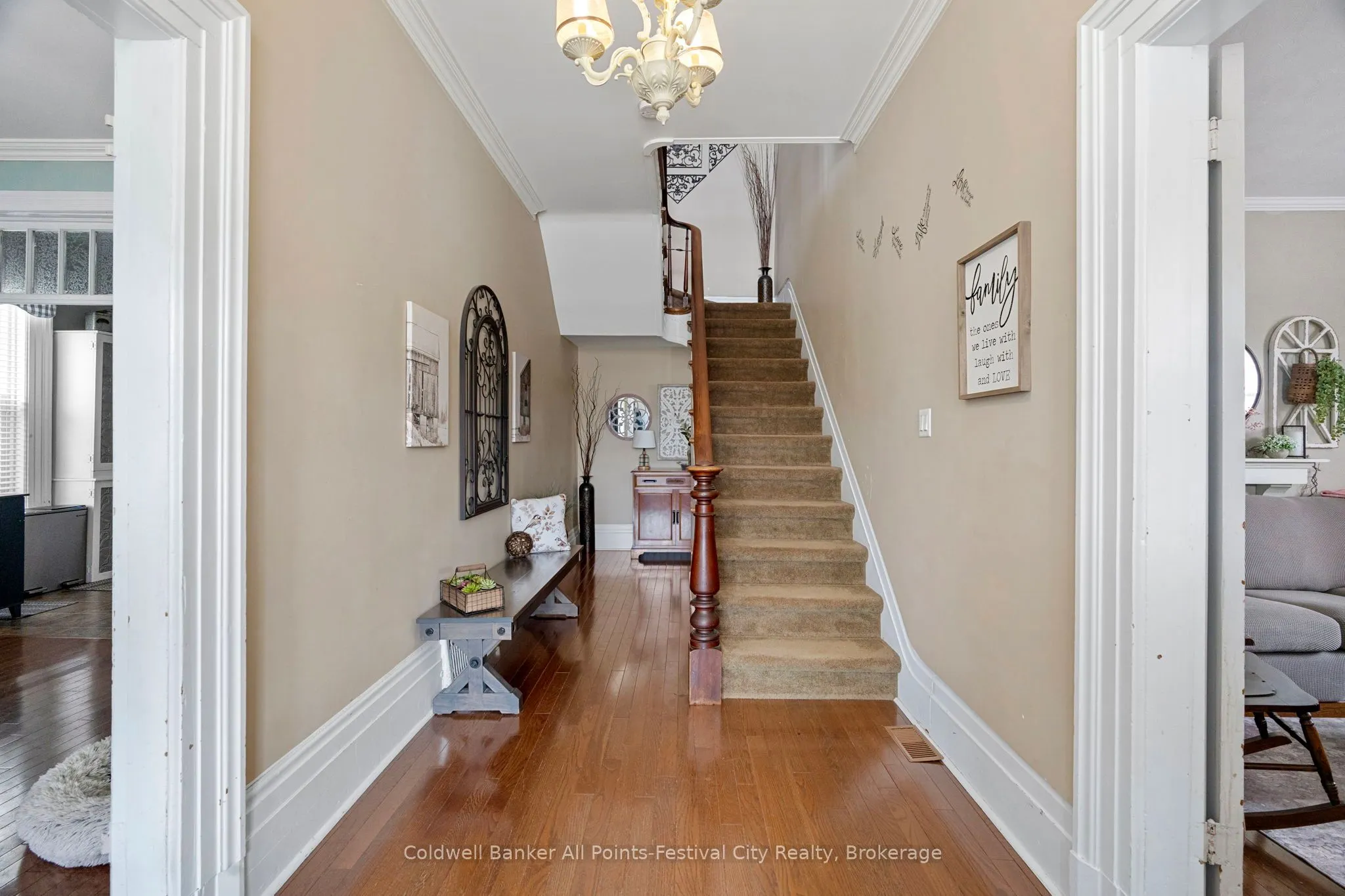 31 Victoria Street S