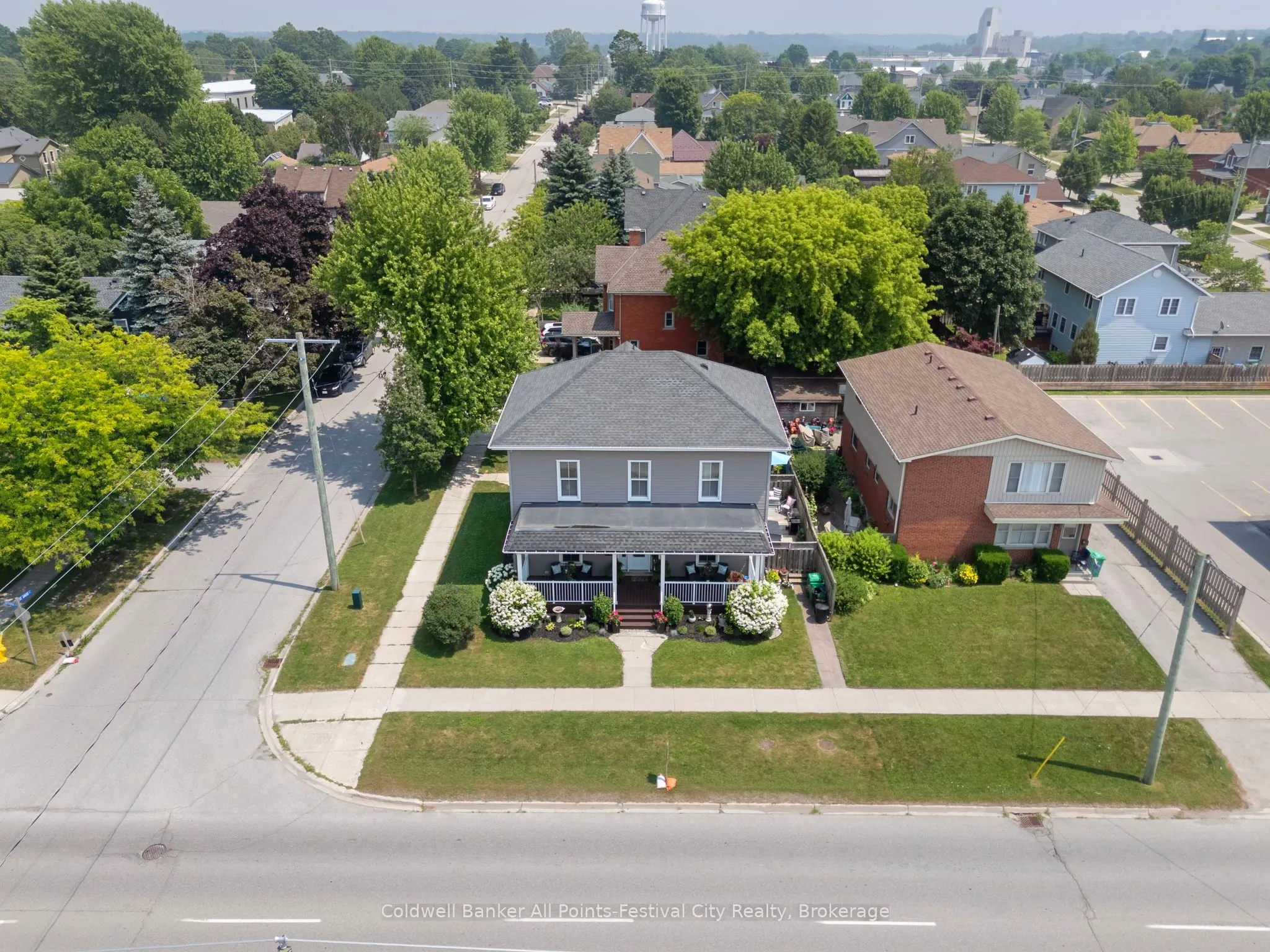 31 Victoria Street S