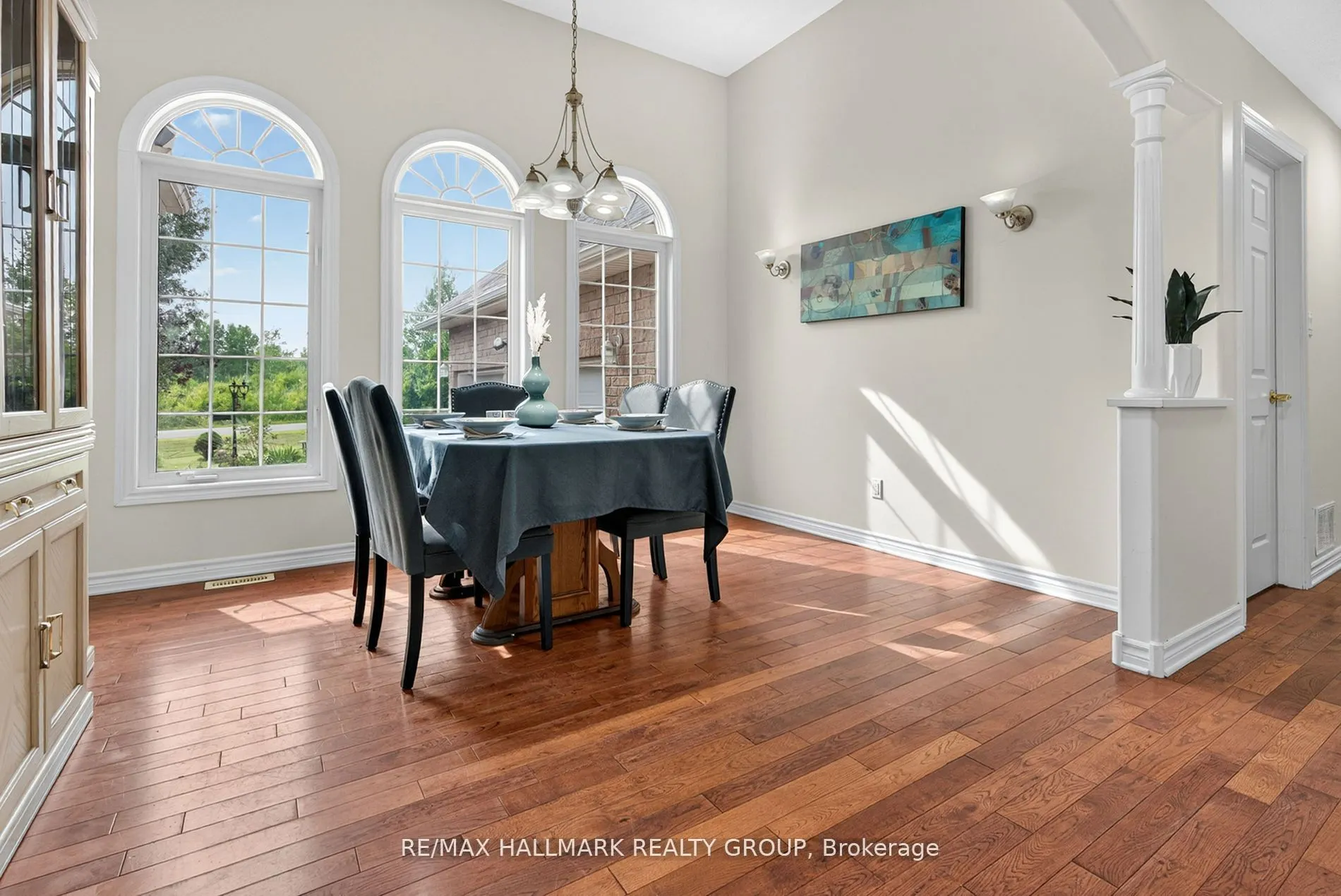 11 Rideau Crossing Crescent