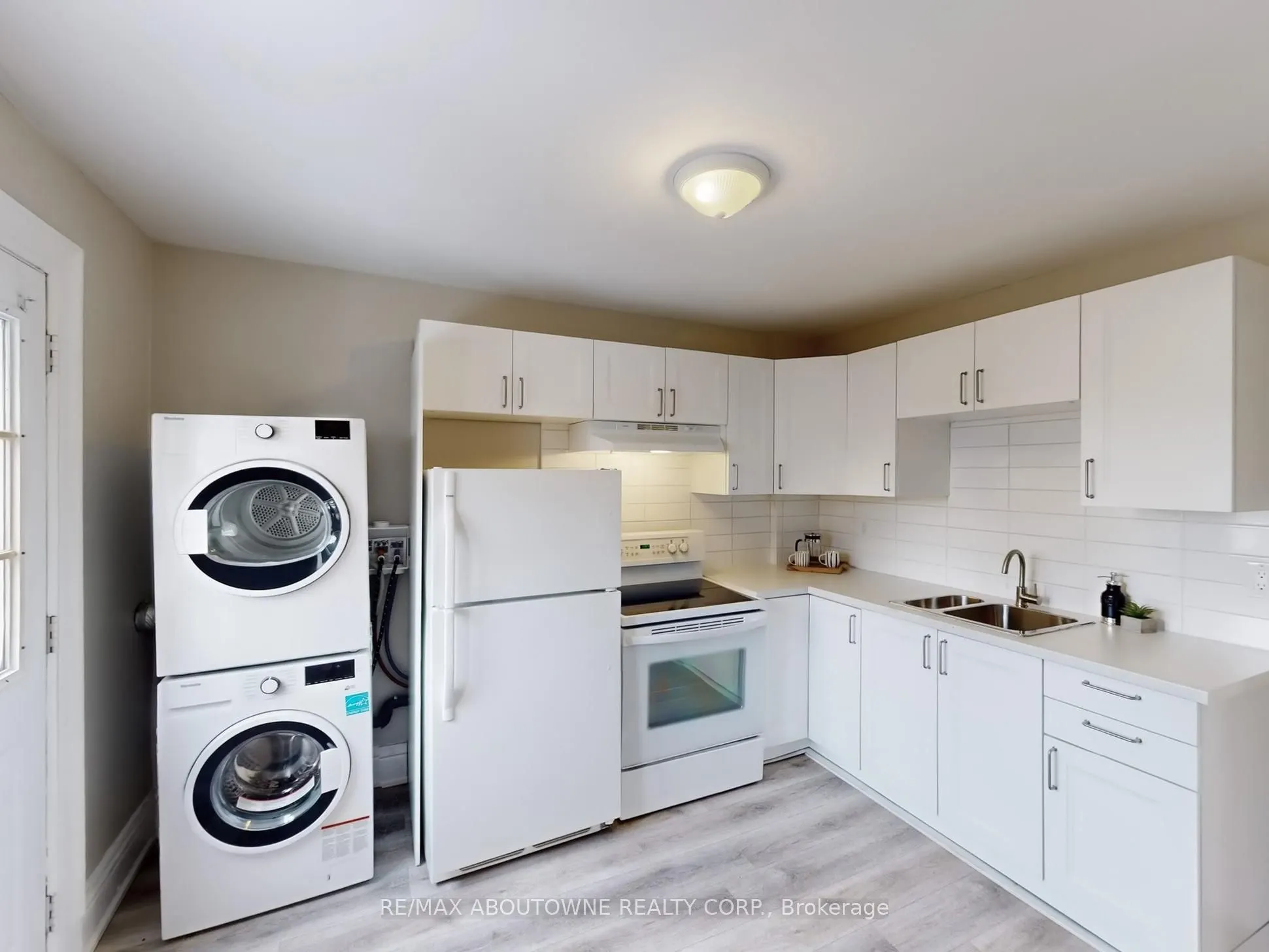 67 Aikman Avenue, #2
