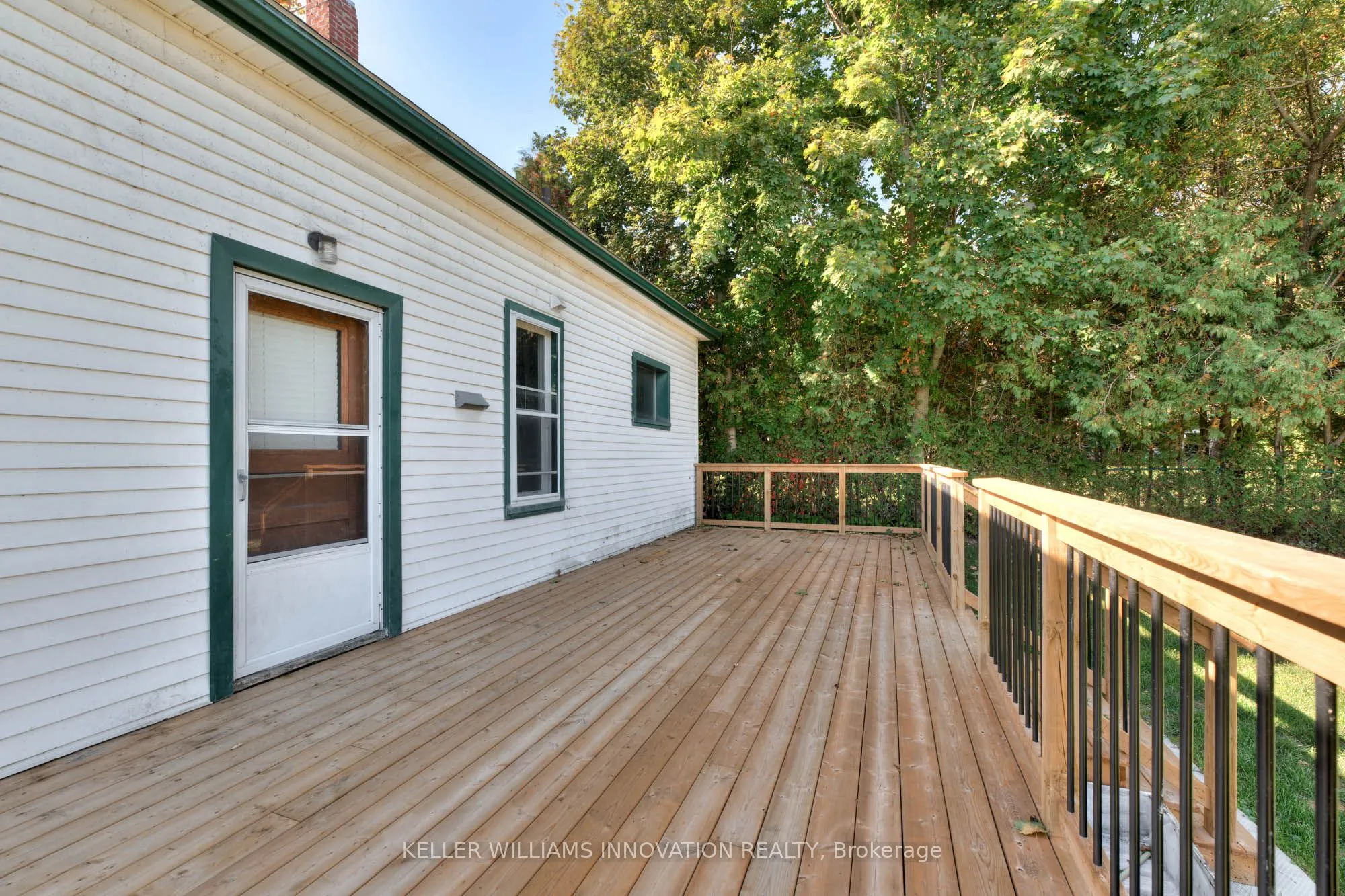 21 Huron Road