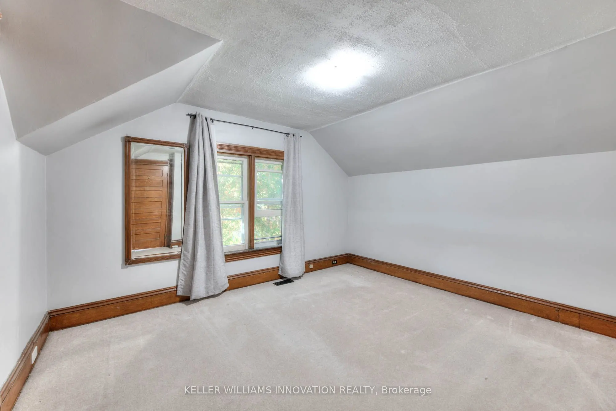 21 Huron Road
