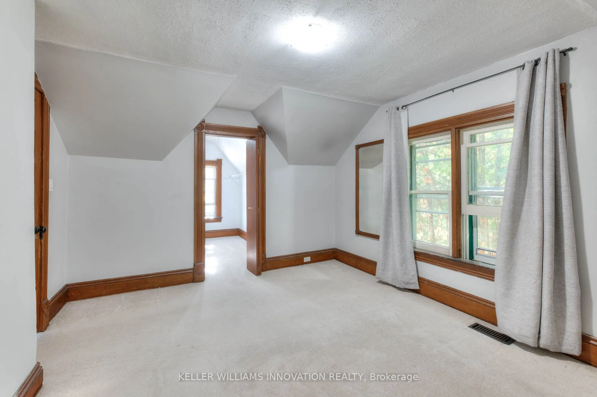 21 Huron Road