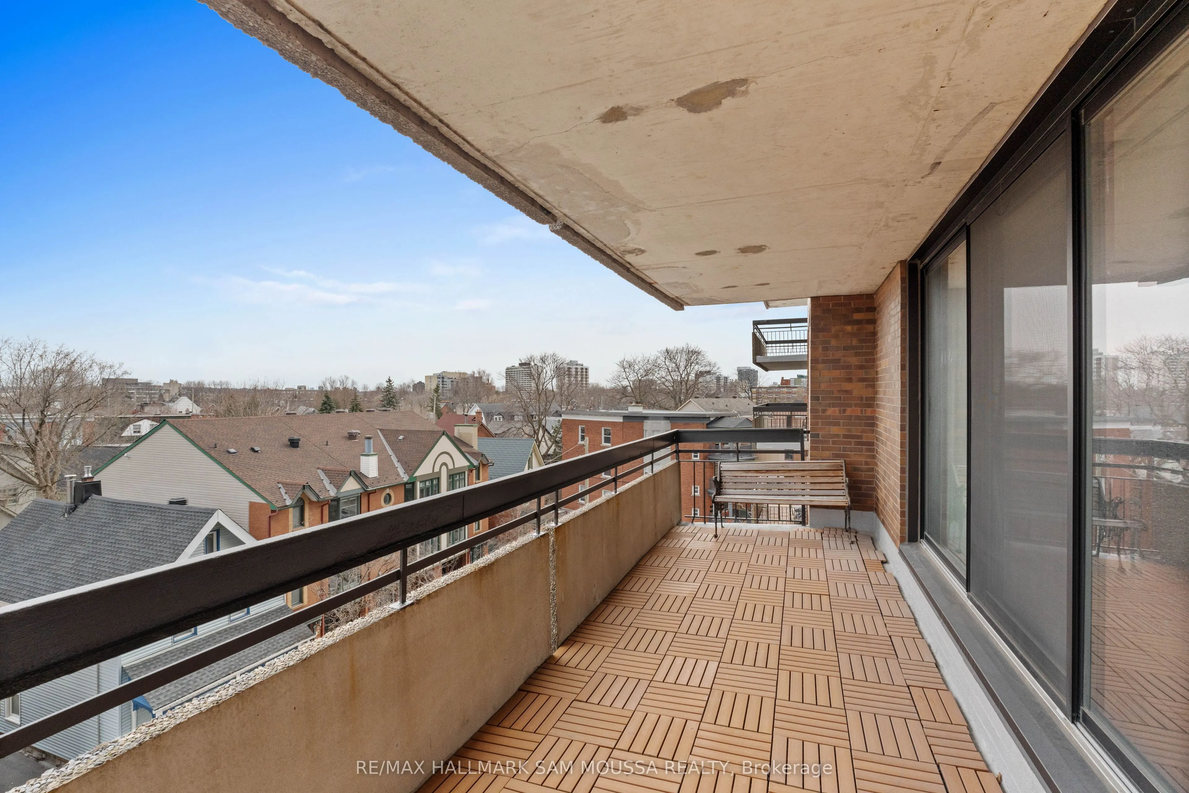 20 Driveway Drive S, #502