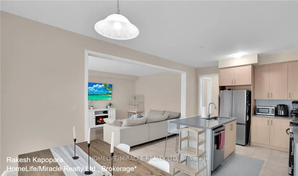 99 Sunflower Crescent