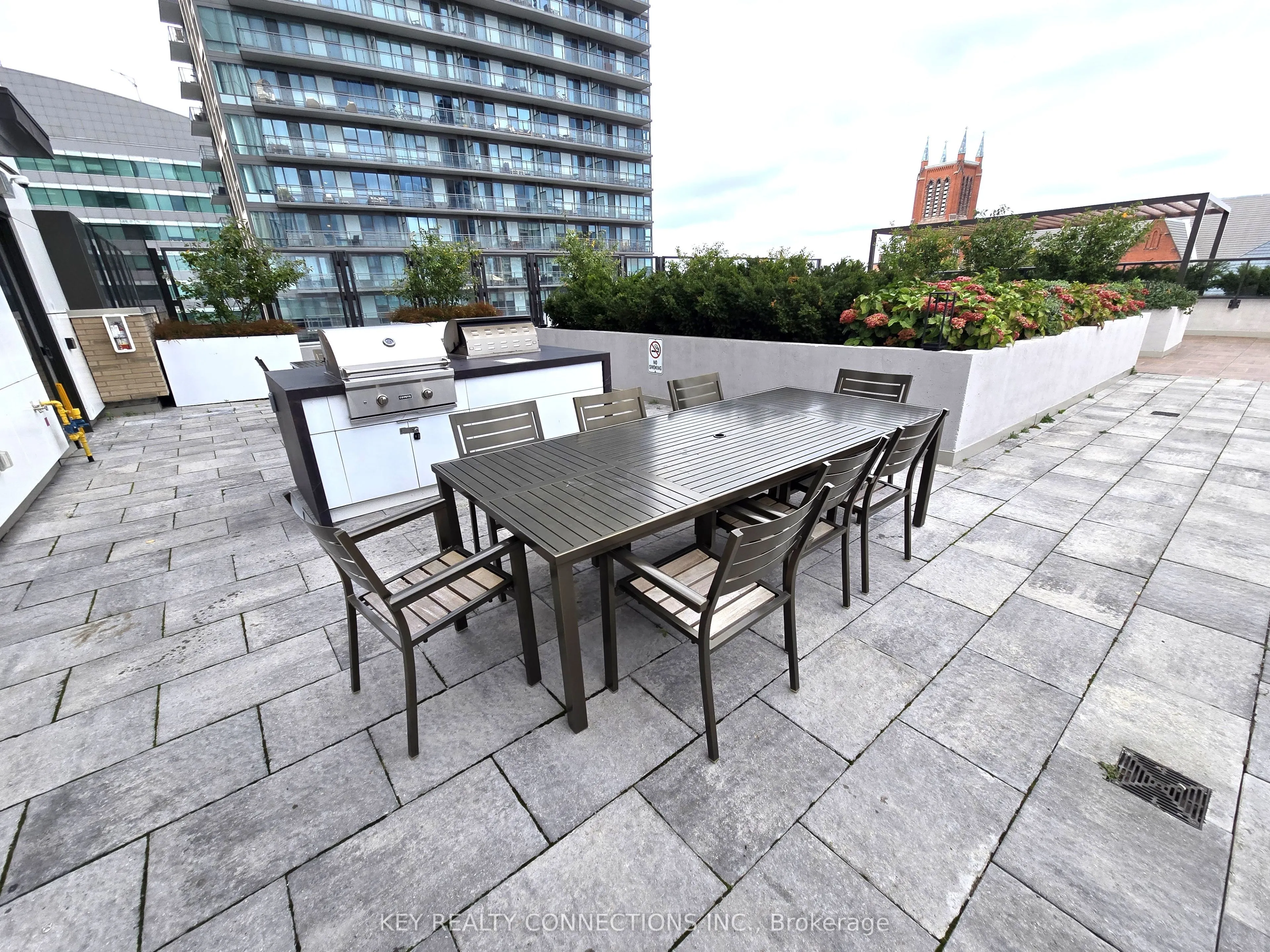 55 Duke Street W, #415