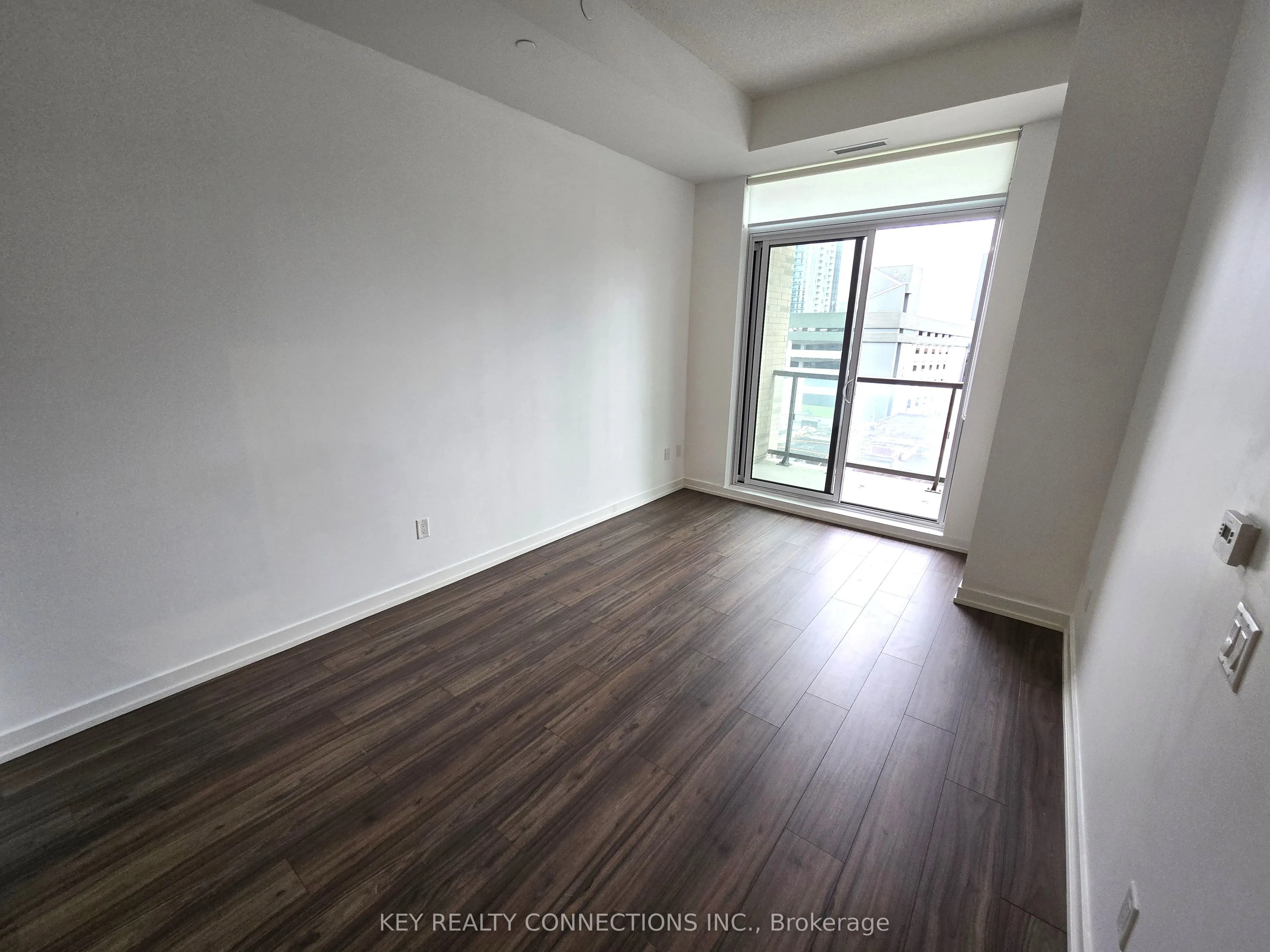 55 Duke Street W, #415