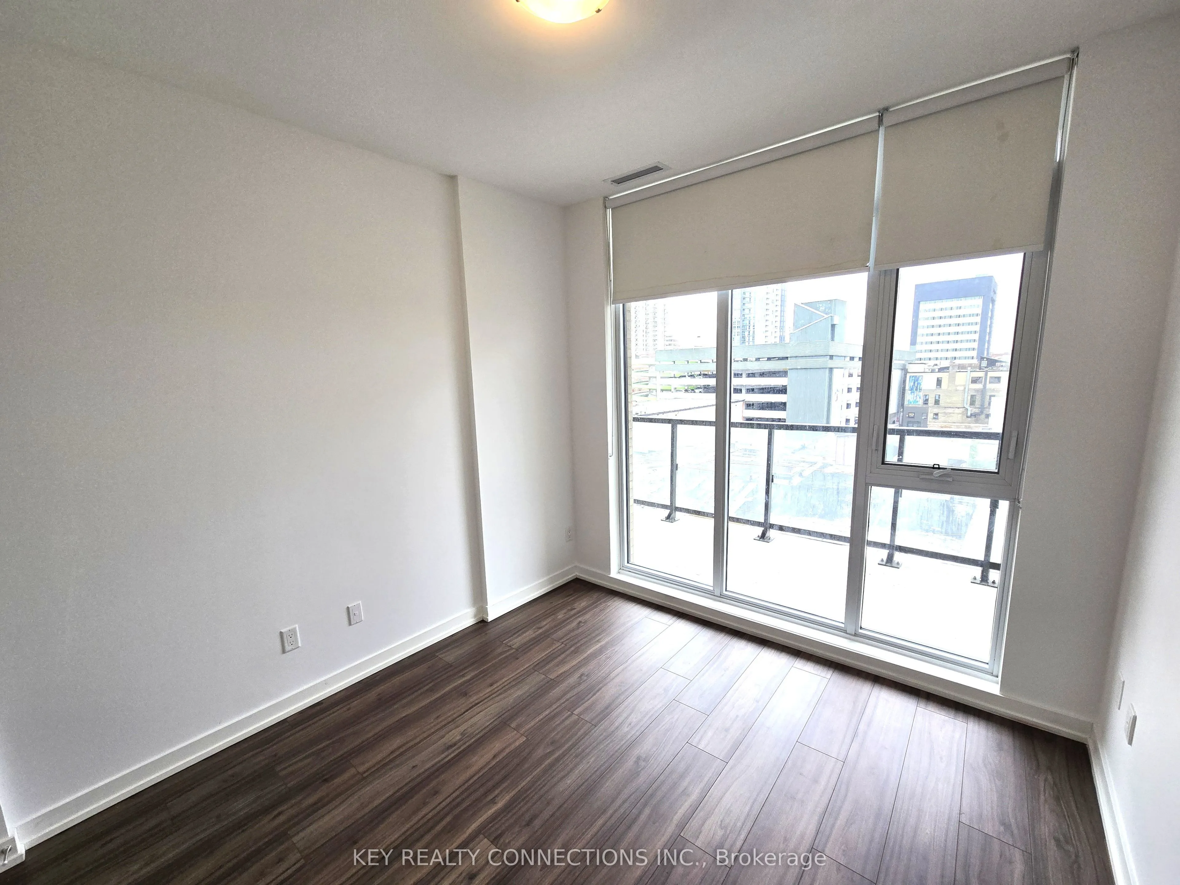 55 Duke Street W, #415