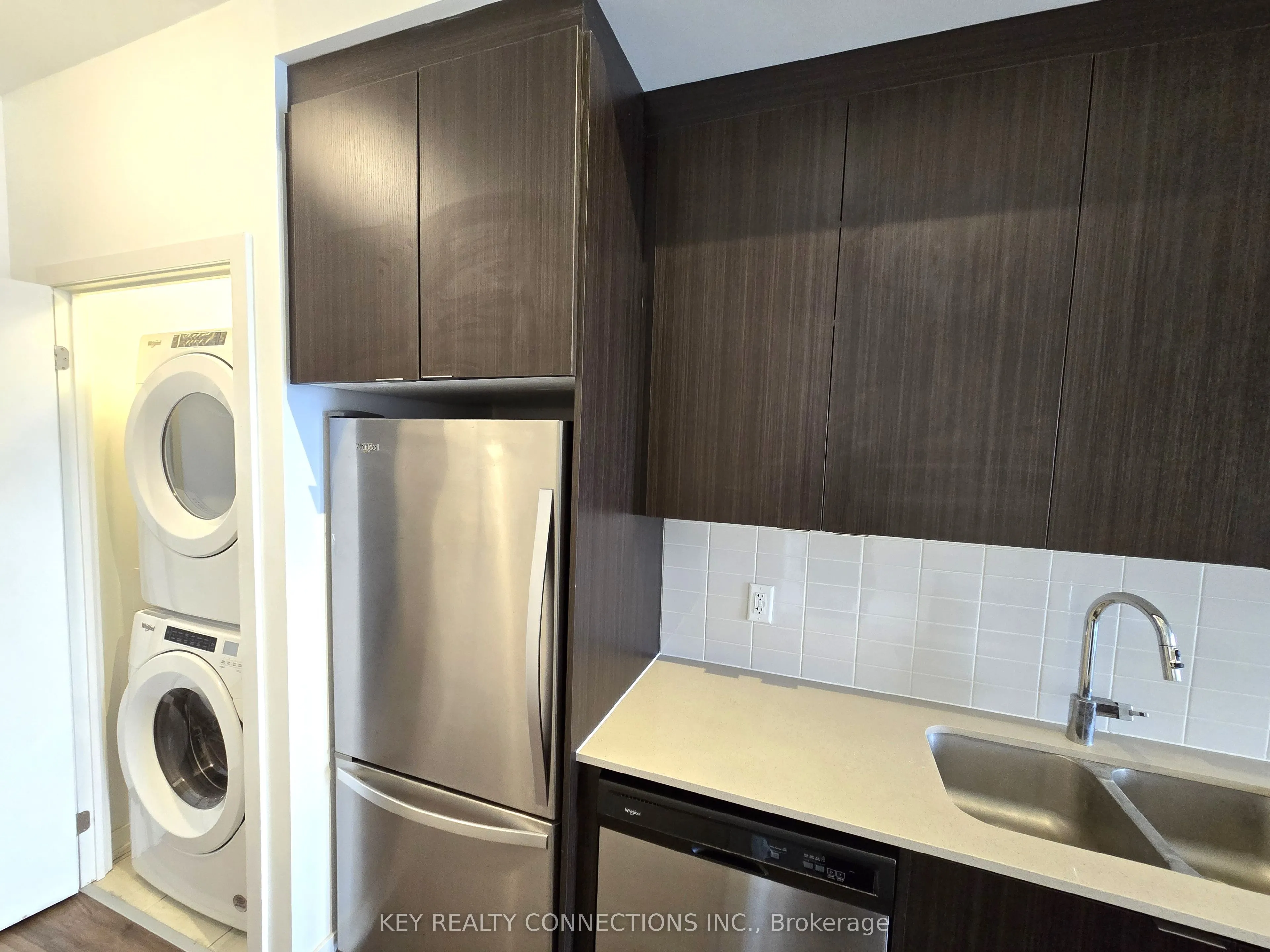 55 Duke Street W, #415