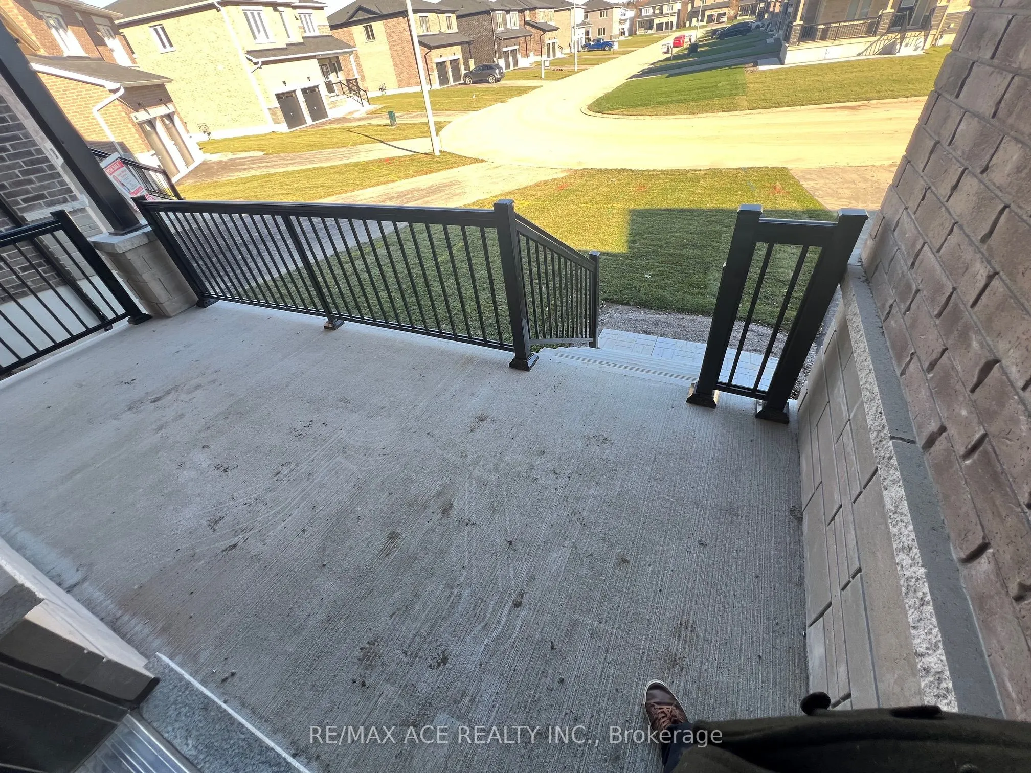 43 Tulip Crescent N