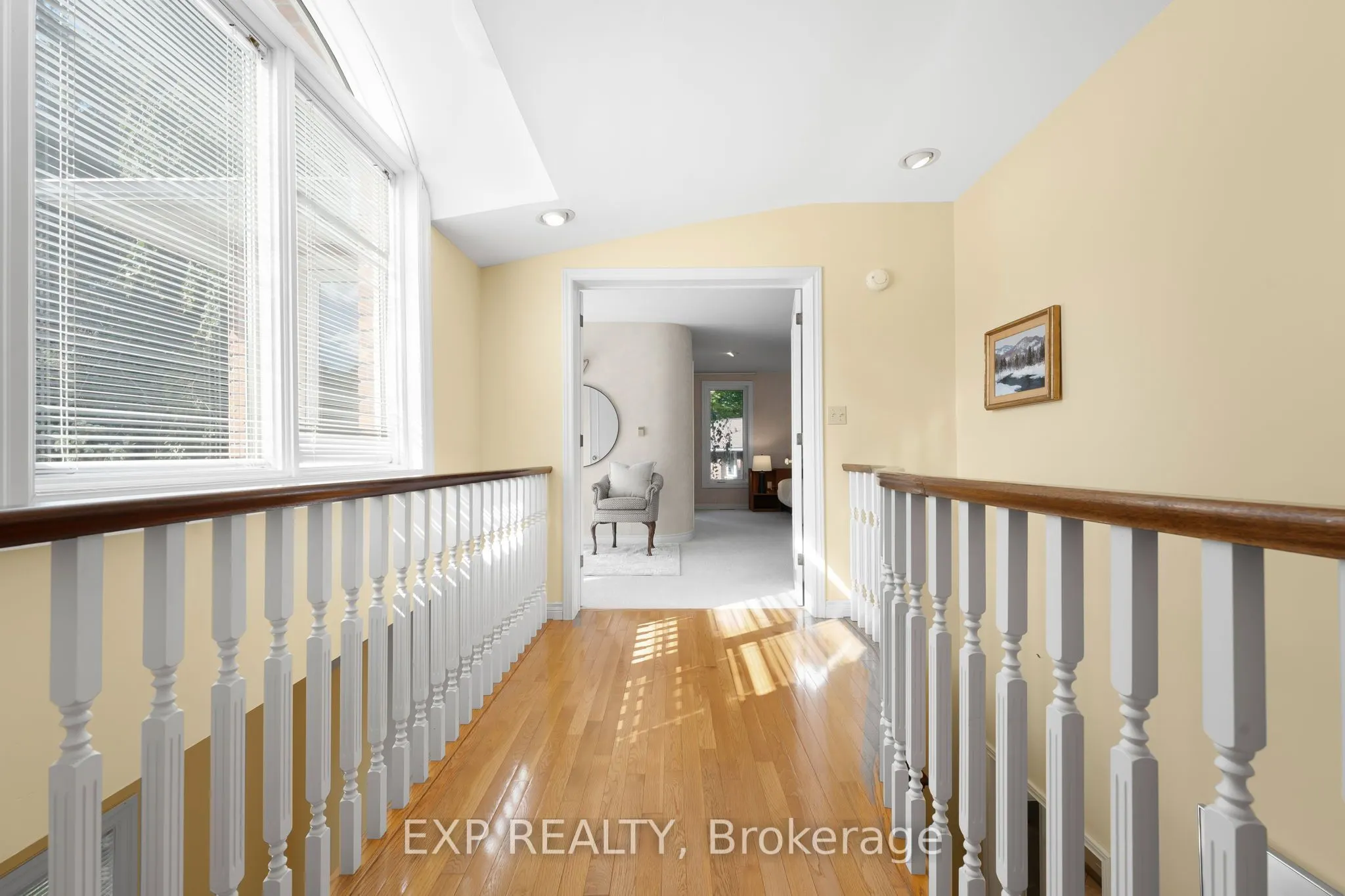 887 MONTGOMERY Drive