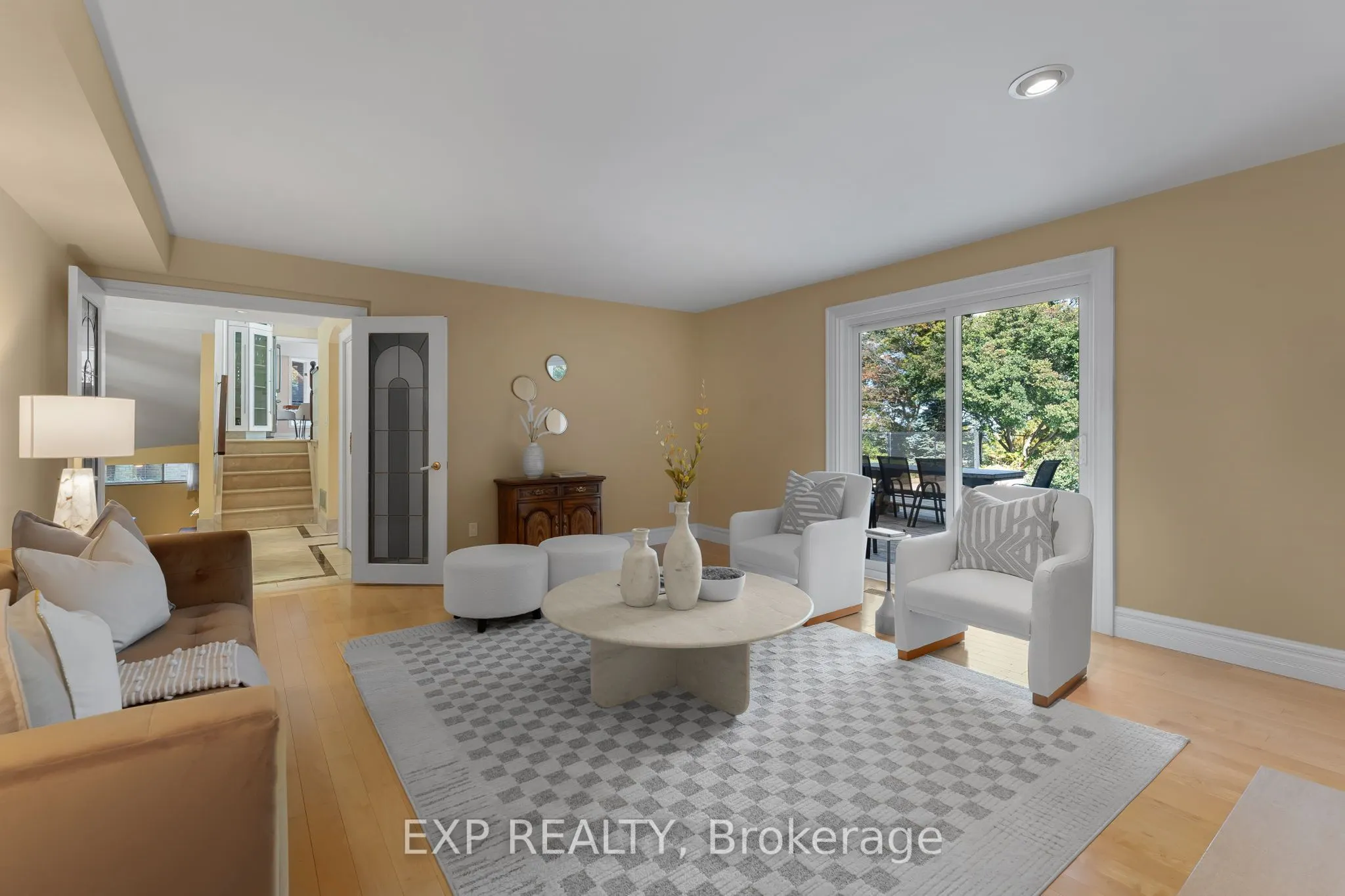 887 MONTGOMERY Drive