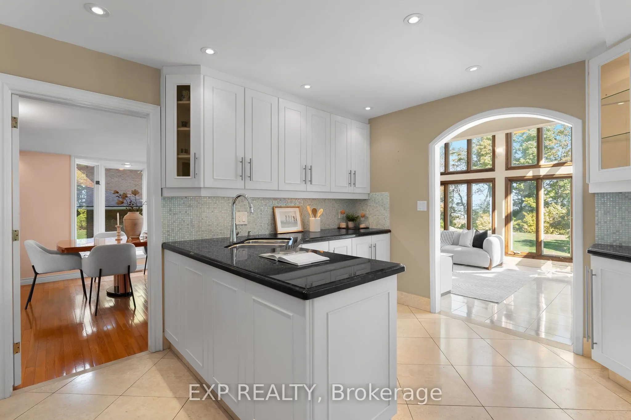 887 MONTGOMERY Drive
