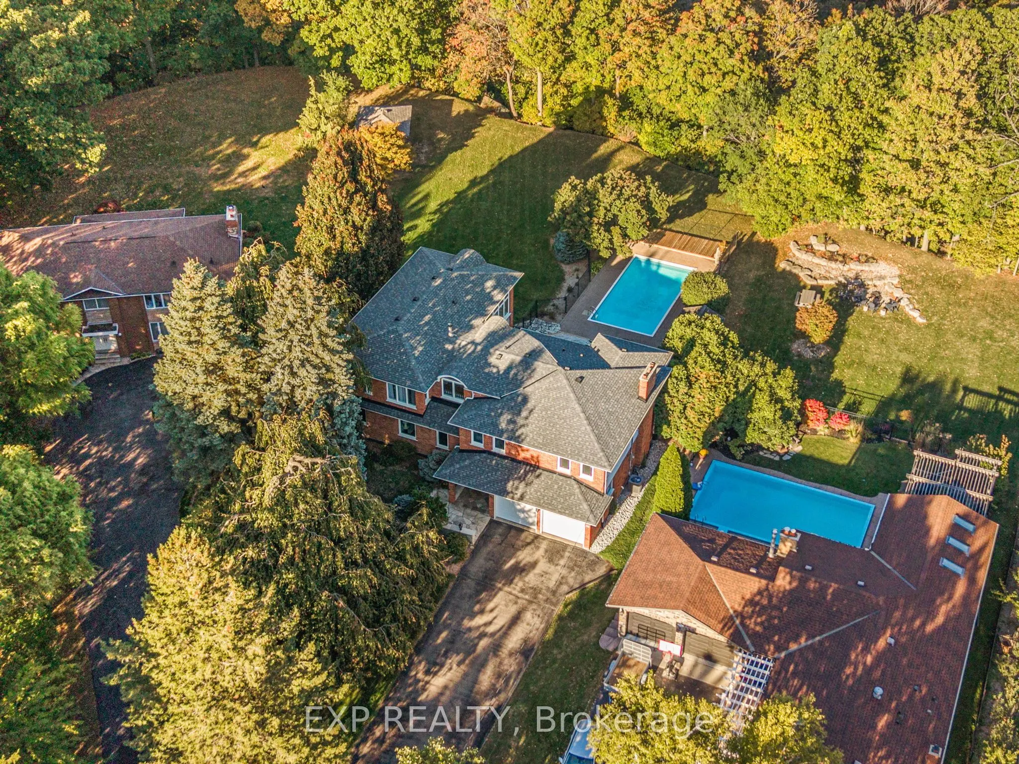 887 MONTGOMERY Drive