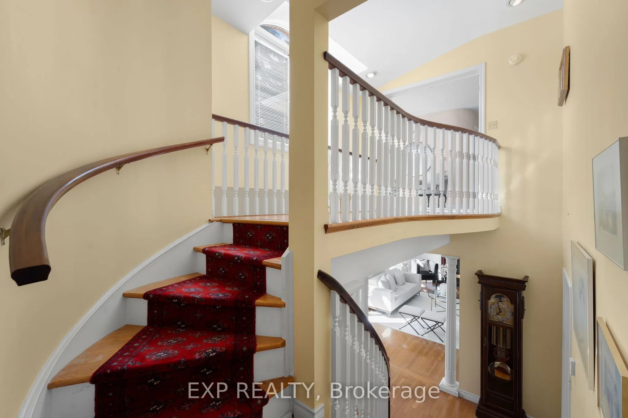 887 MONTGOMERY Drive
