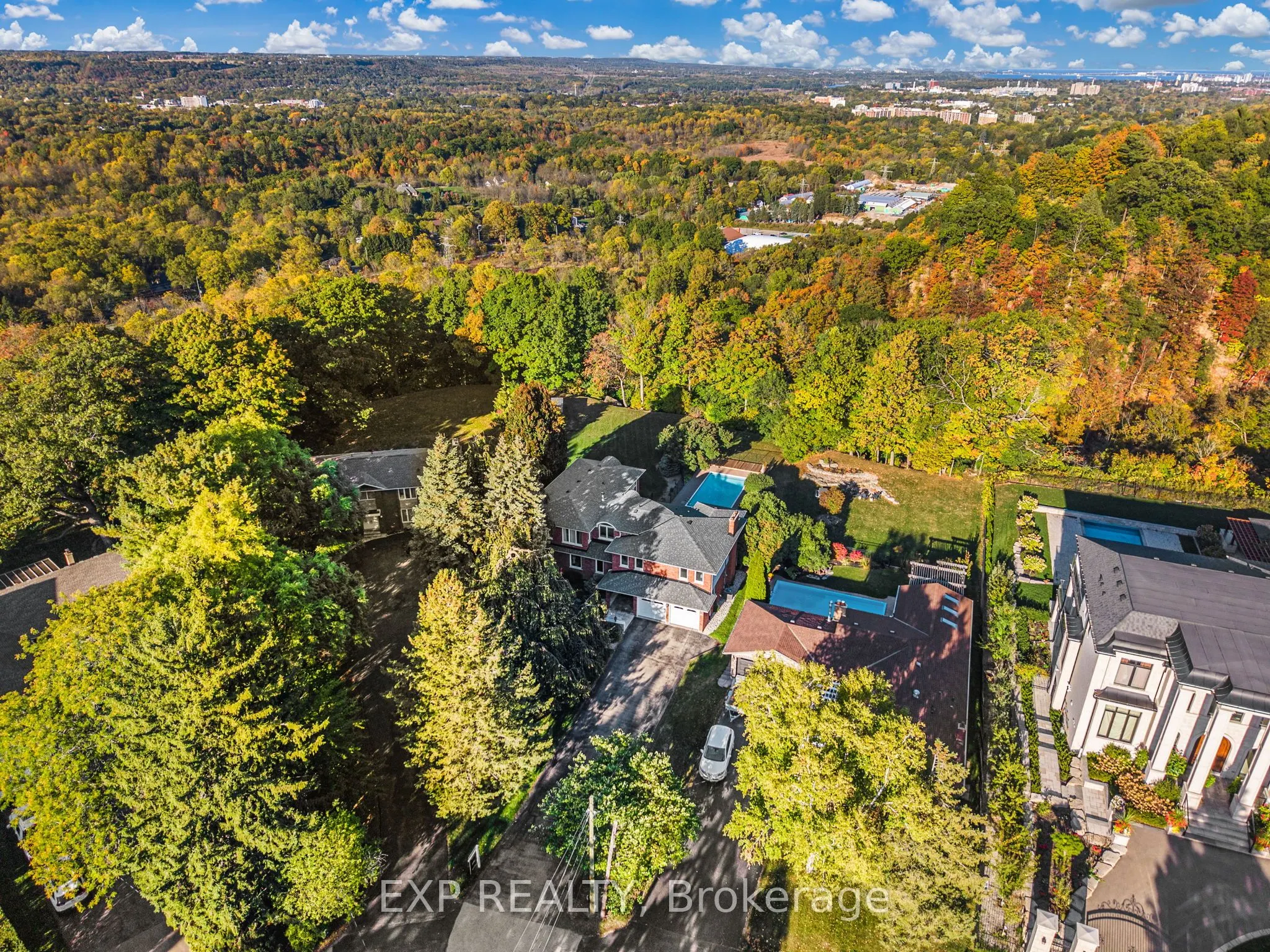 887 MONTGOMERY Drive