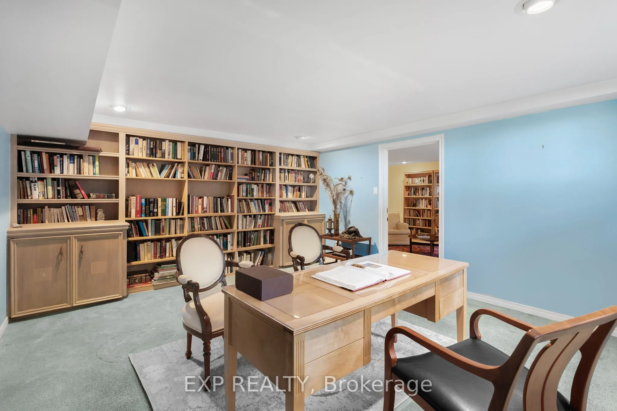 887 MONTGOMERY Drive