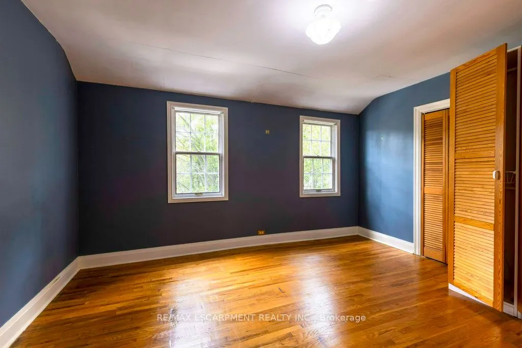 144 WHITNEY Avenue