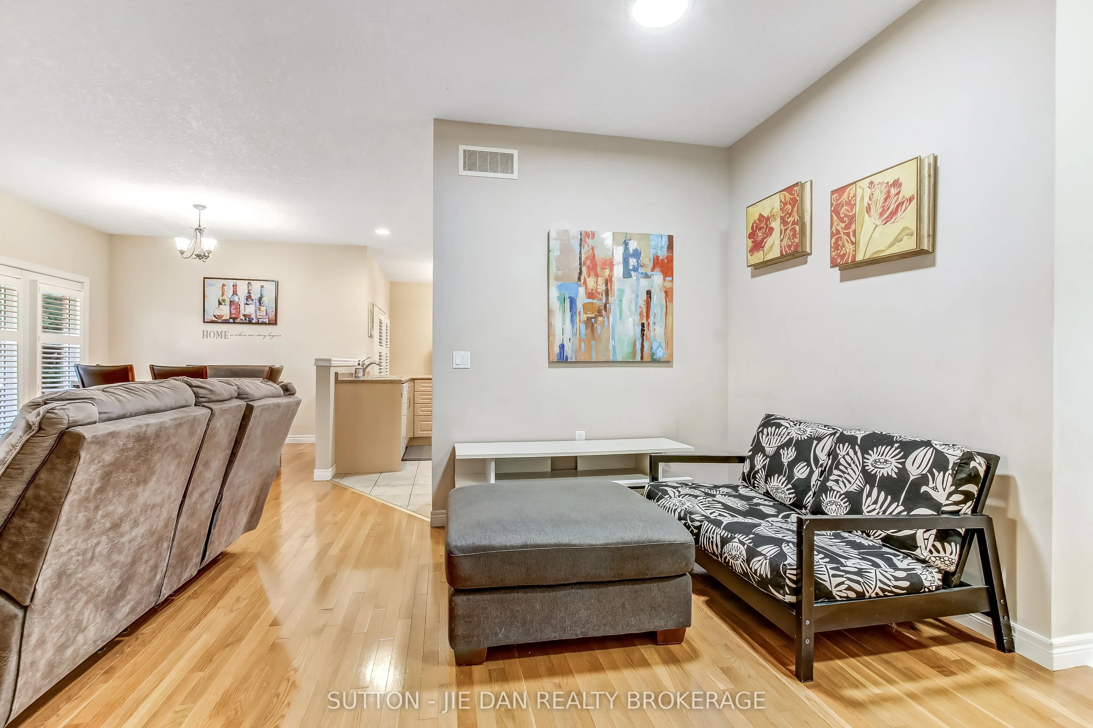 1574 RICHMOND Street, #23