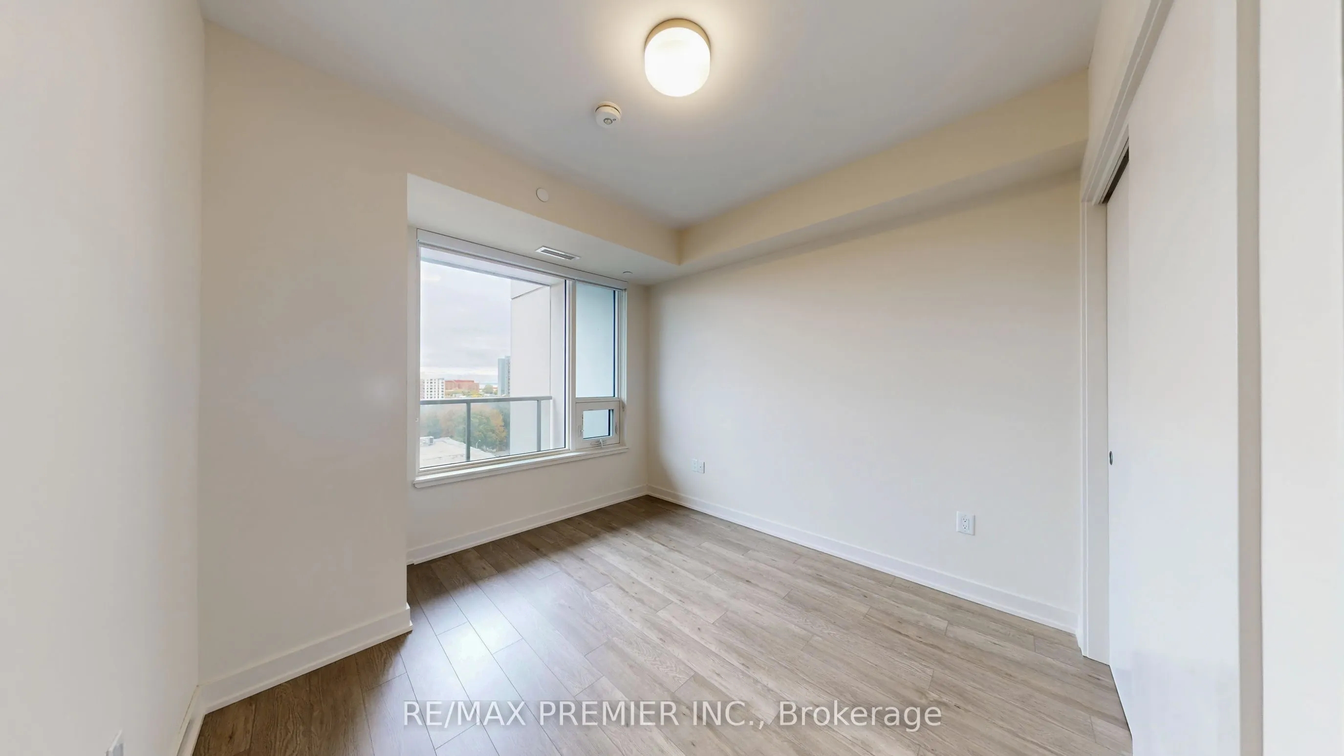 212 King William Street, #922
