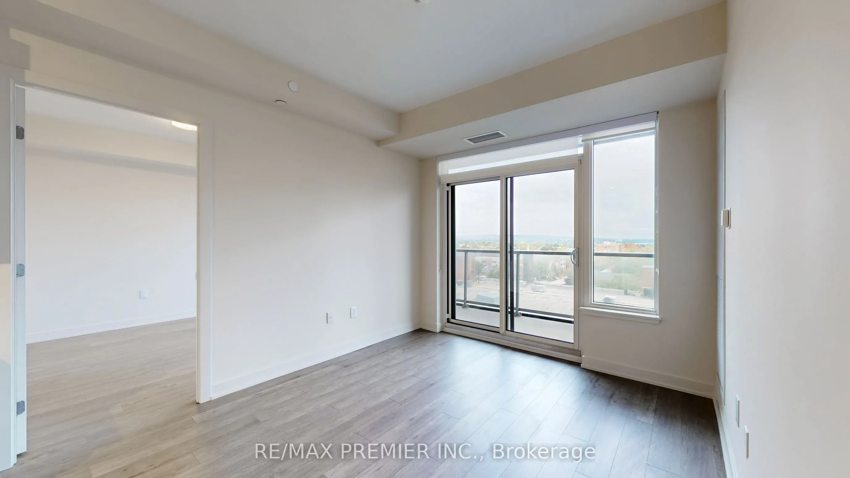 212 King William Street, #922
