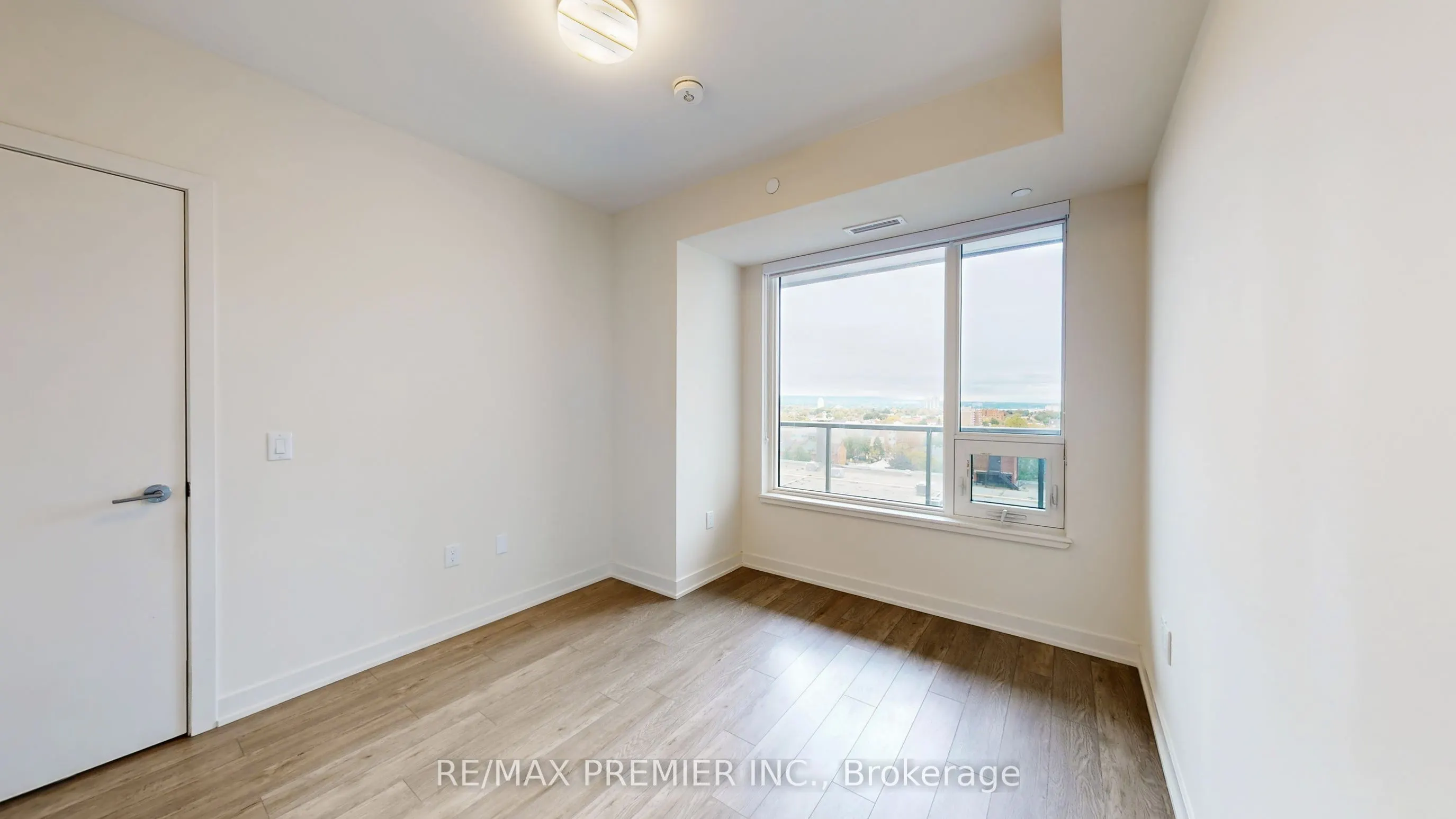 212 King William Street, #922