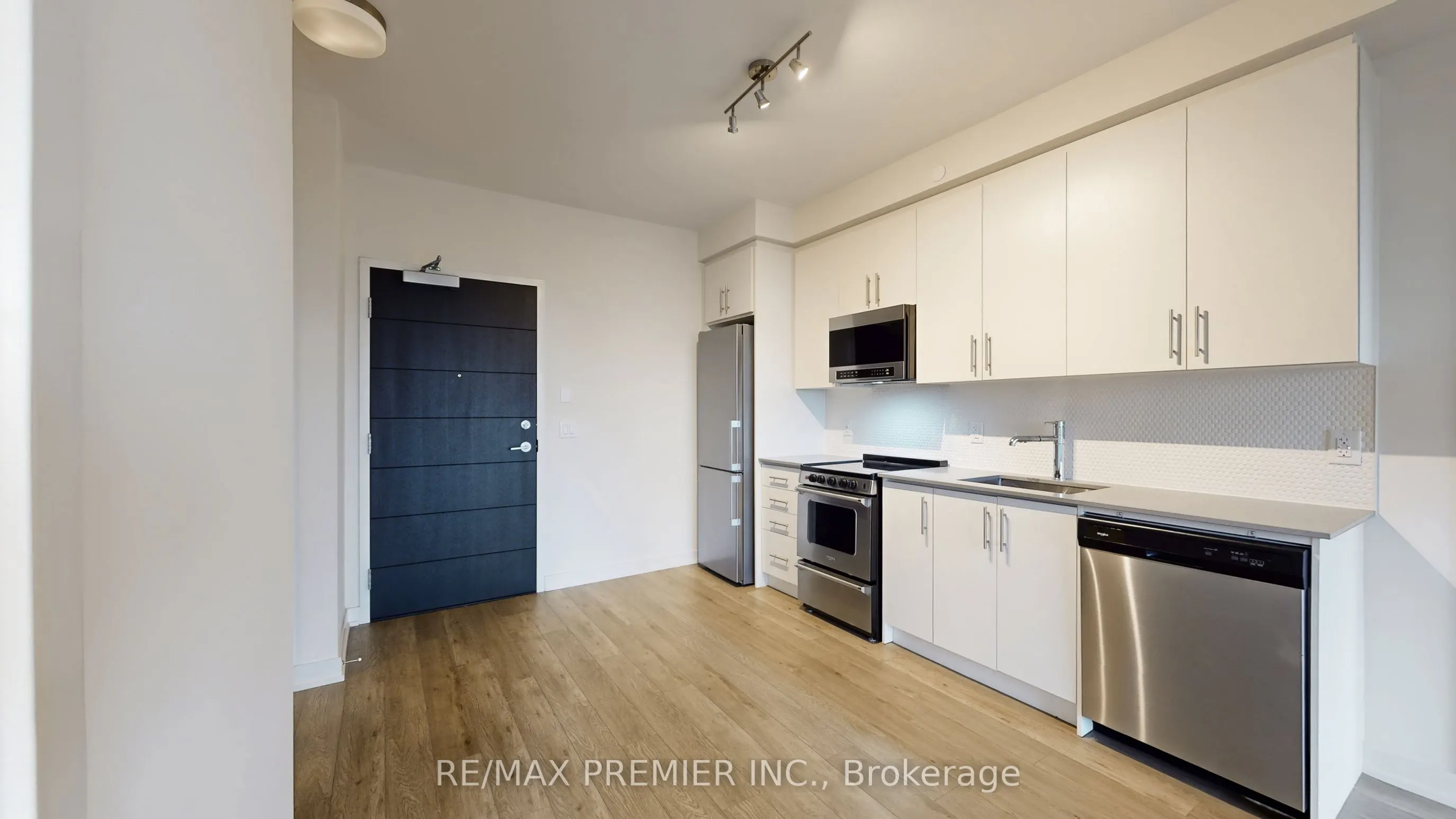 212 King William Street, #922
