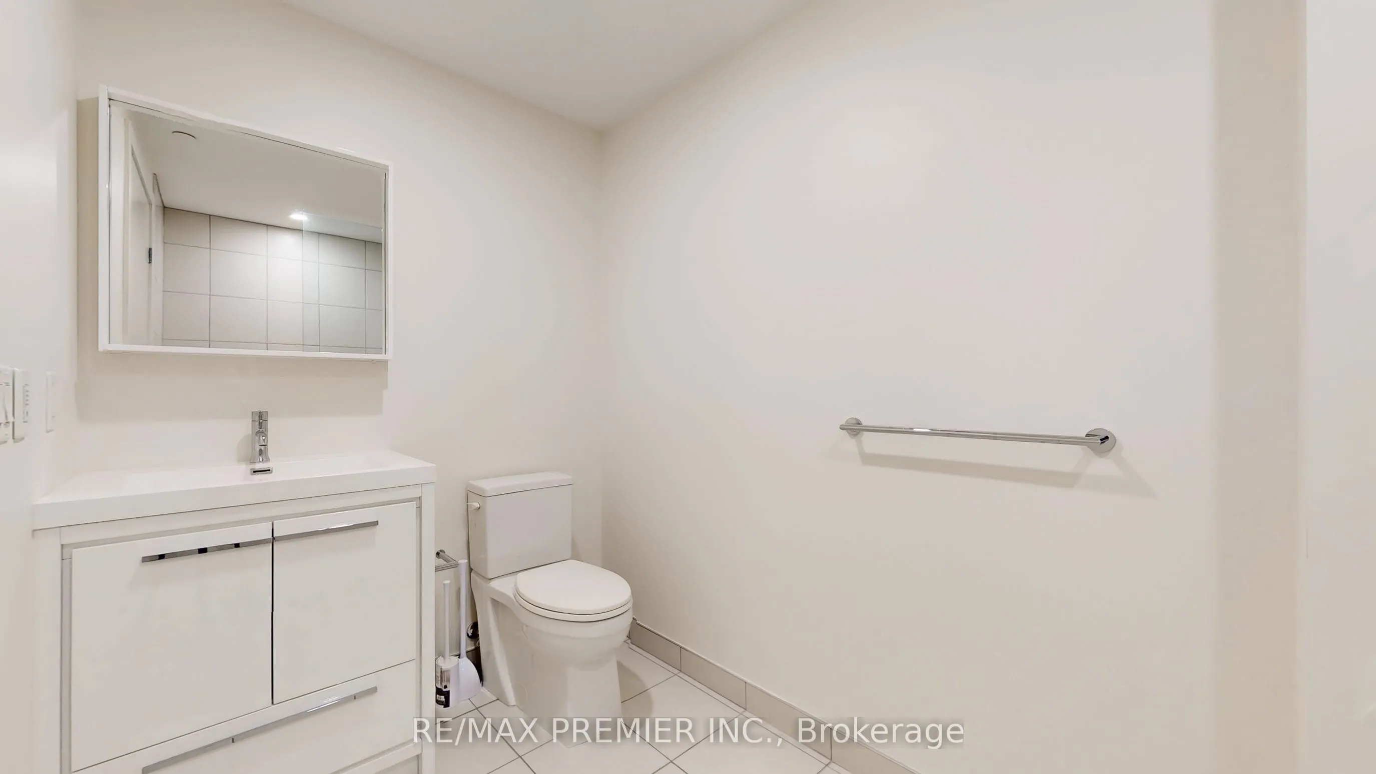 212 King William Street, #922