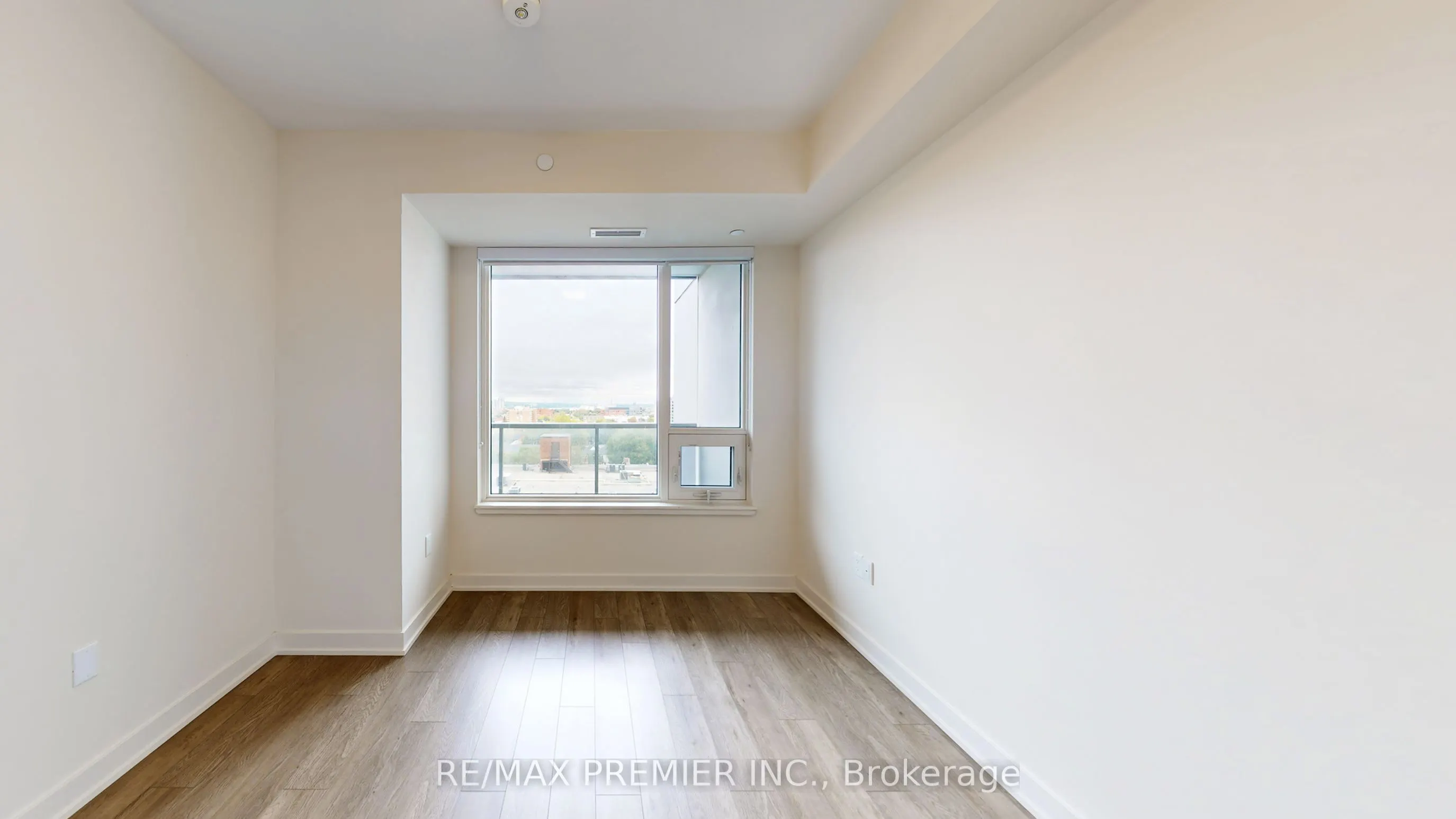 212 King William Street, #922