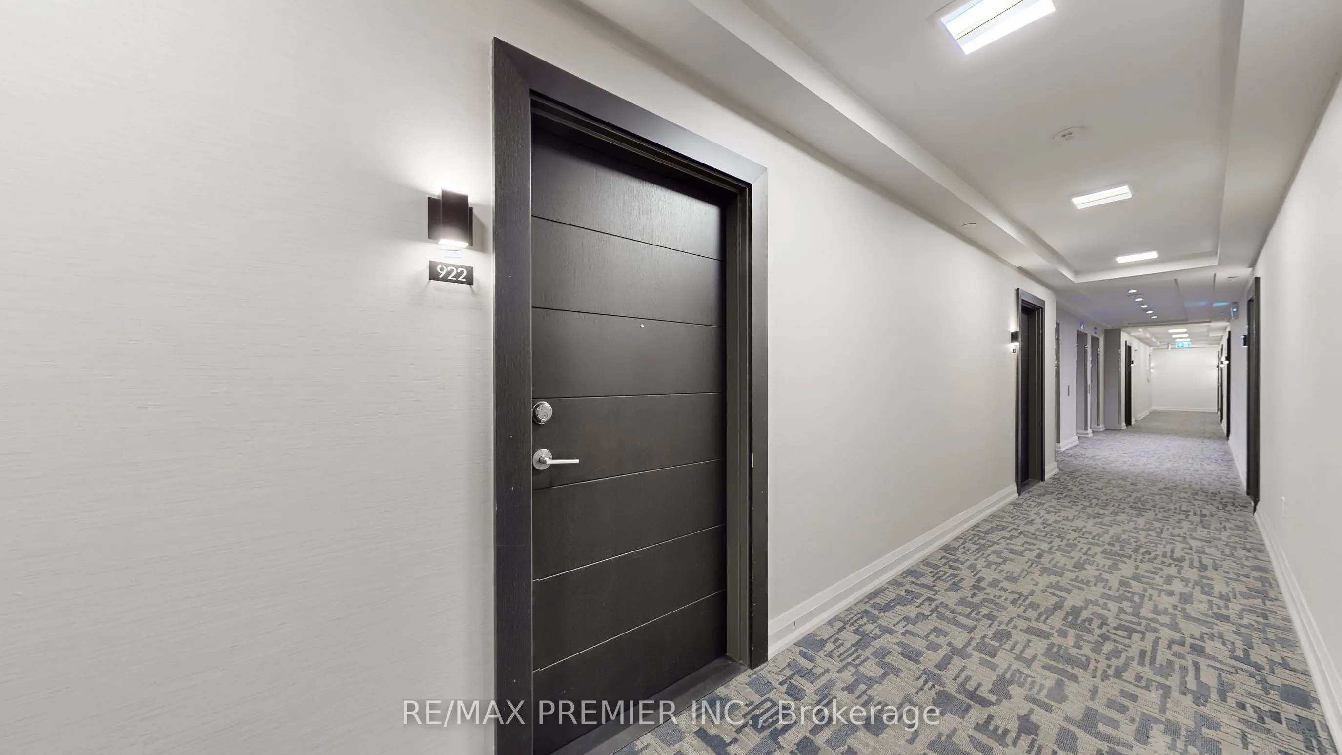 212 King William Street, #922