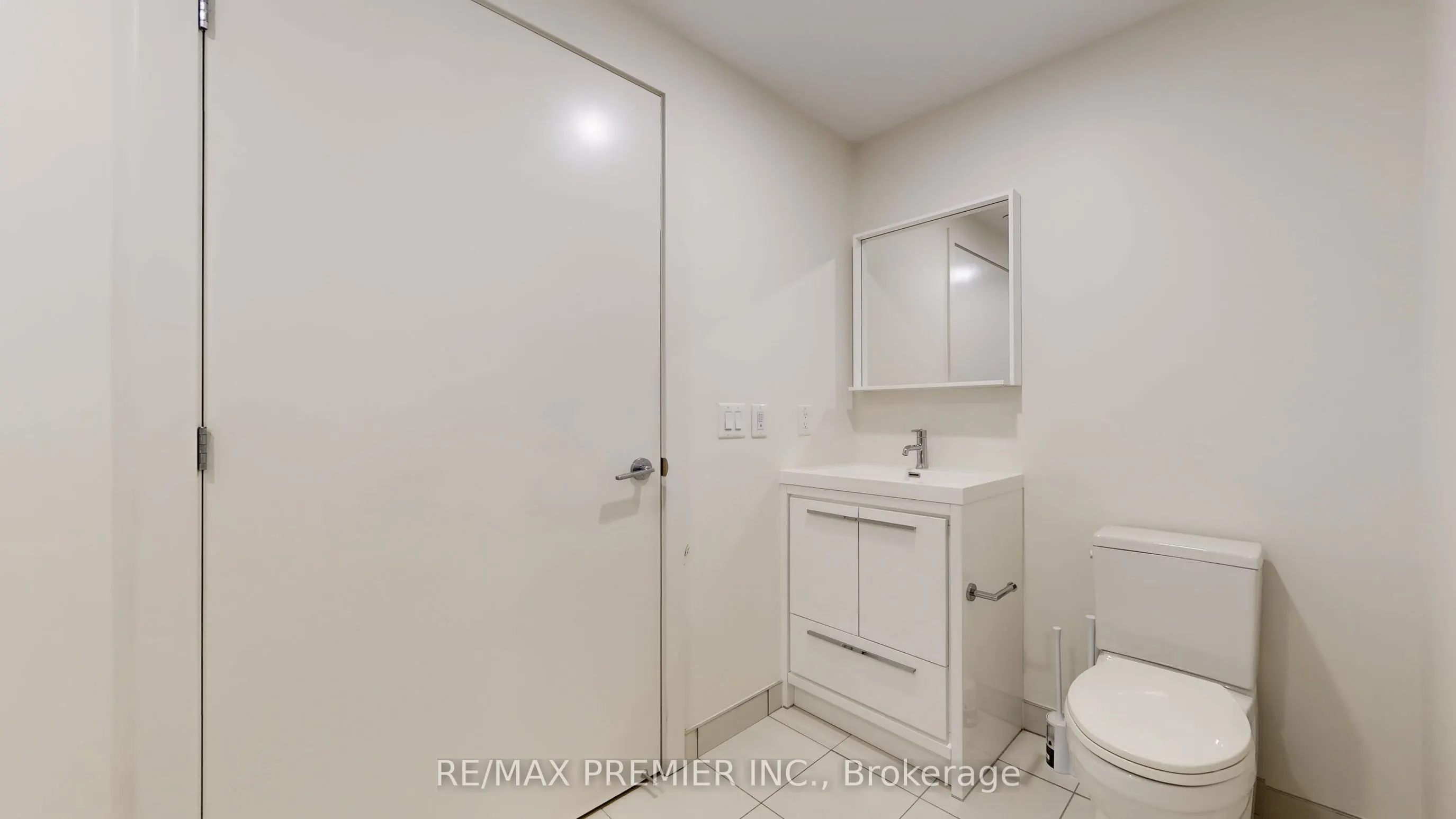 212 King William Street, #922