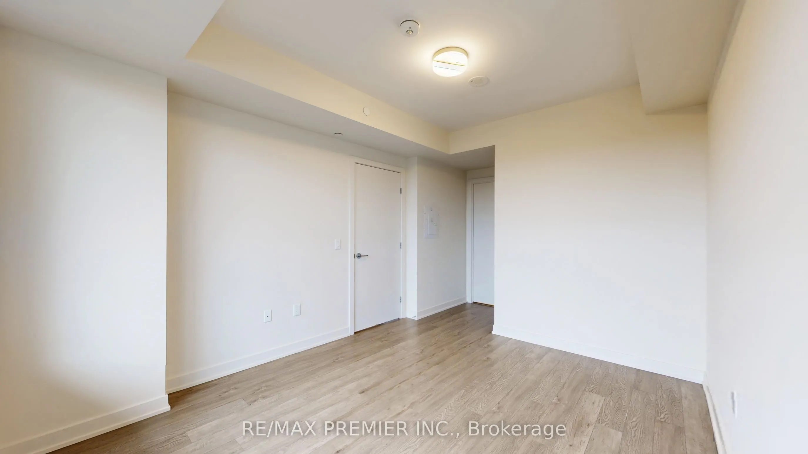 212 King William Street, #922