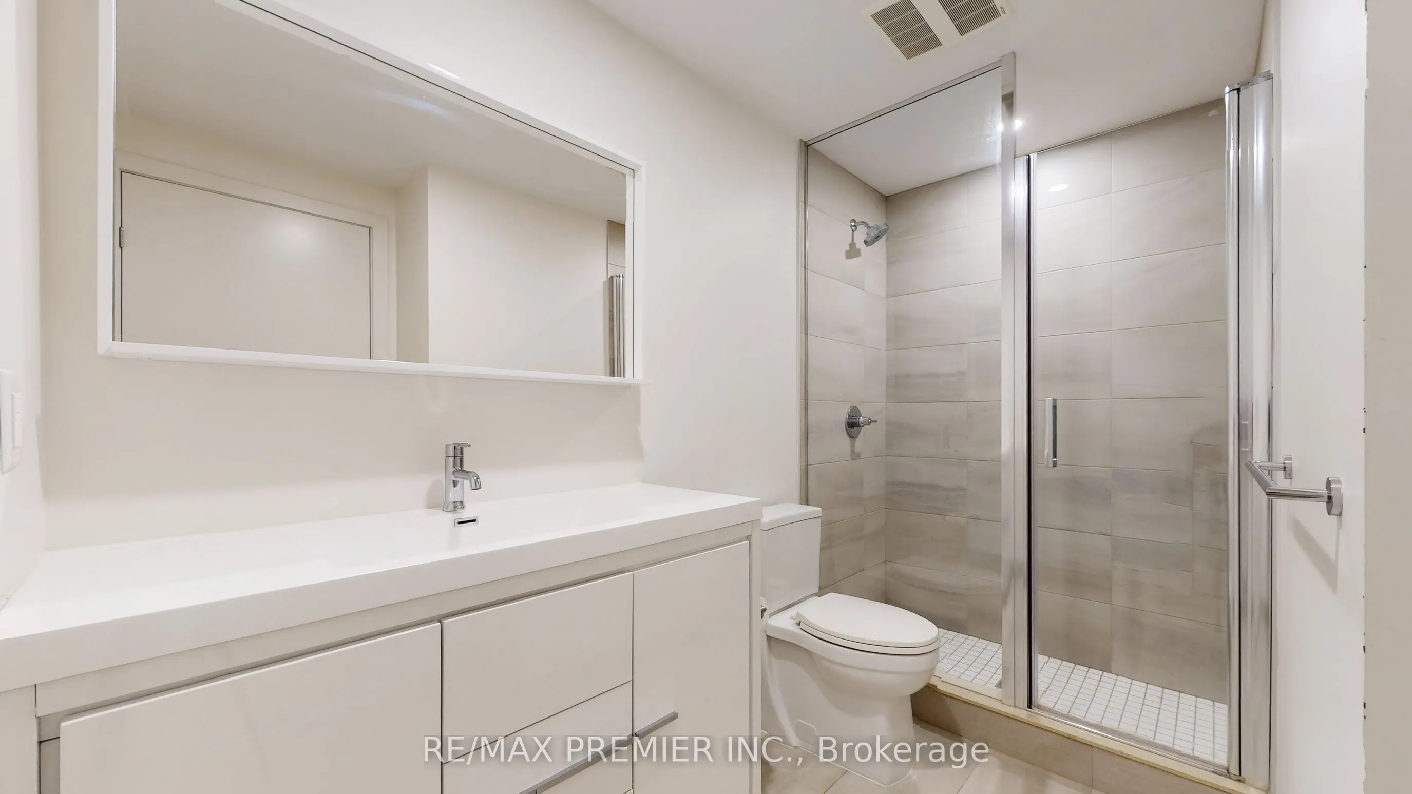 212 King William Street, #922