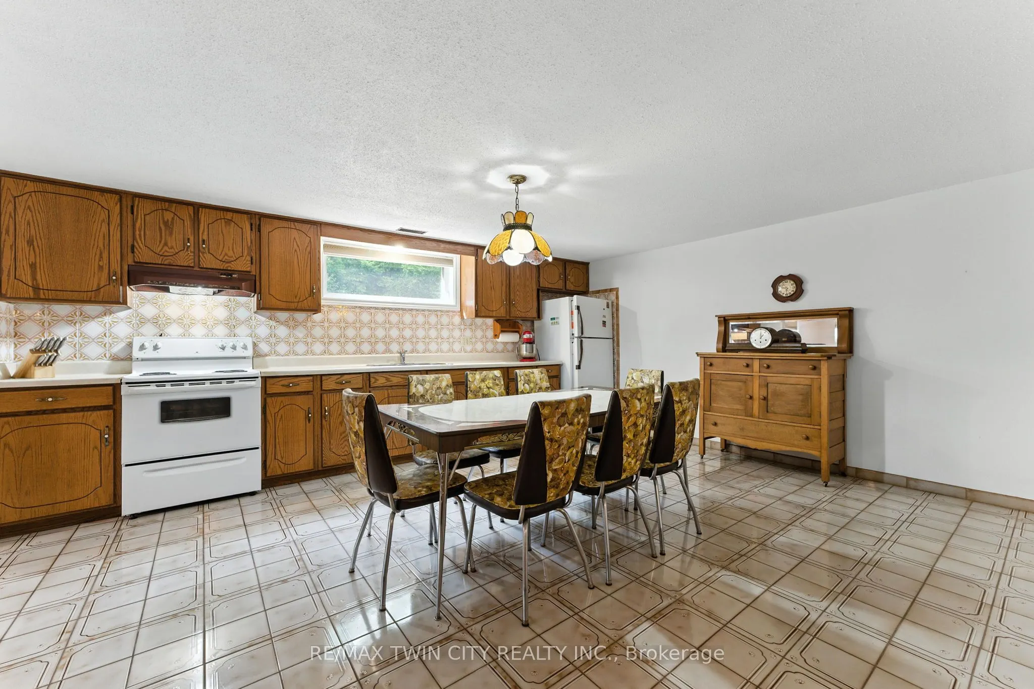 77 Glenwood Drive
