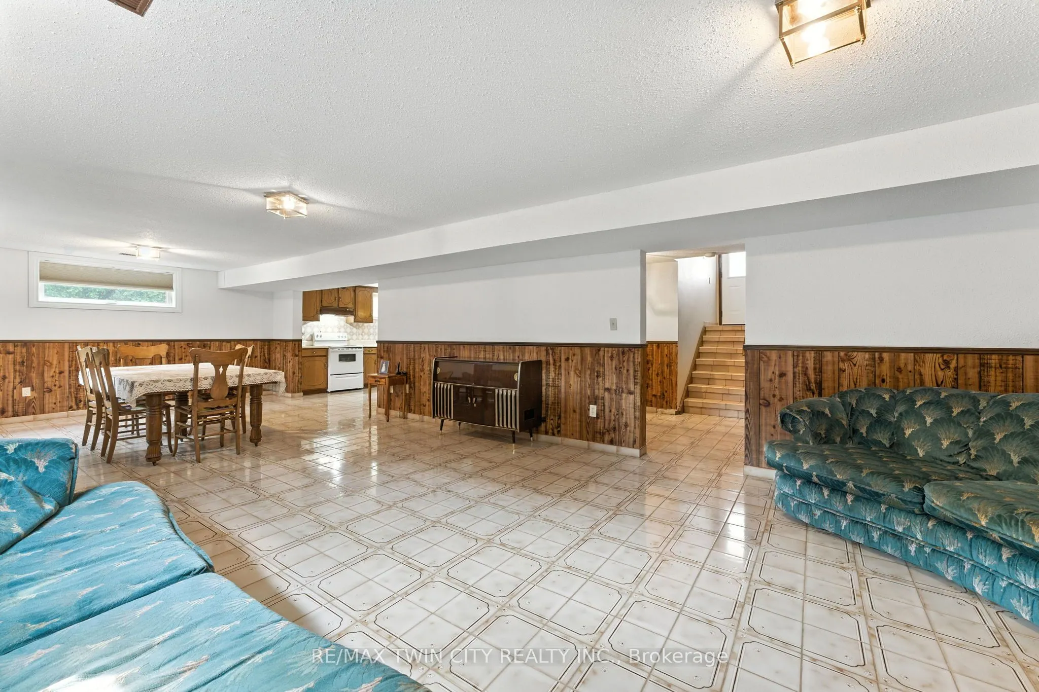 77 Glenwood Drive