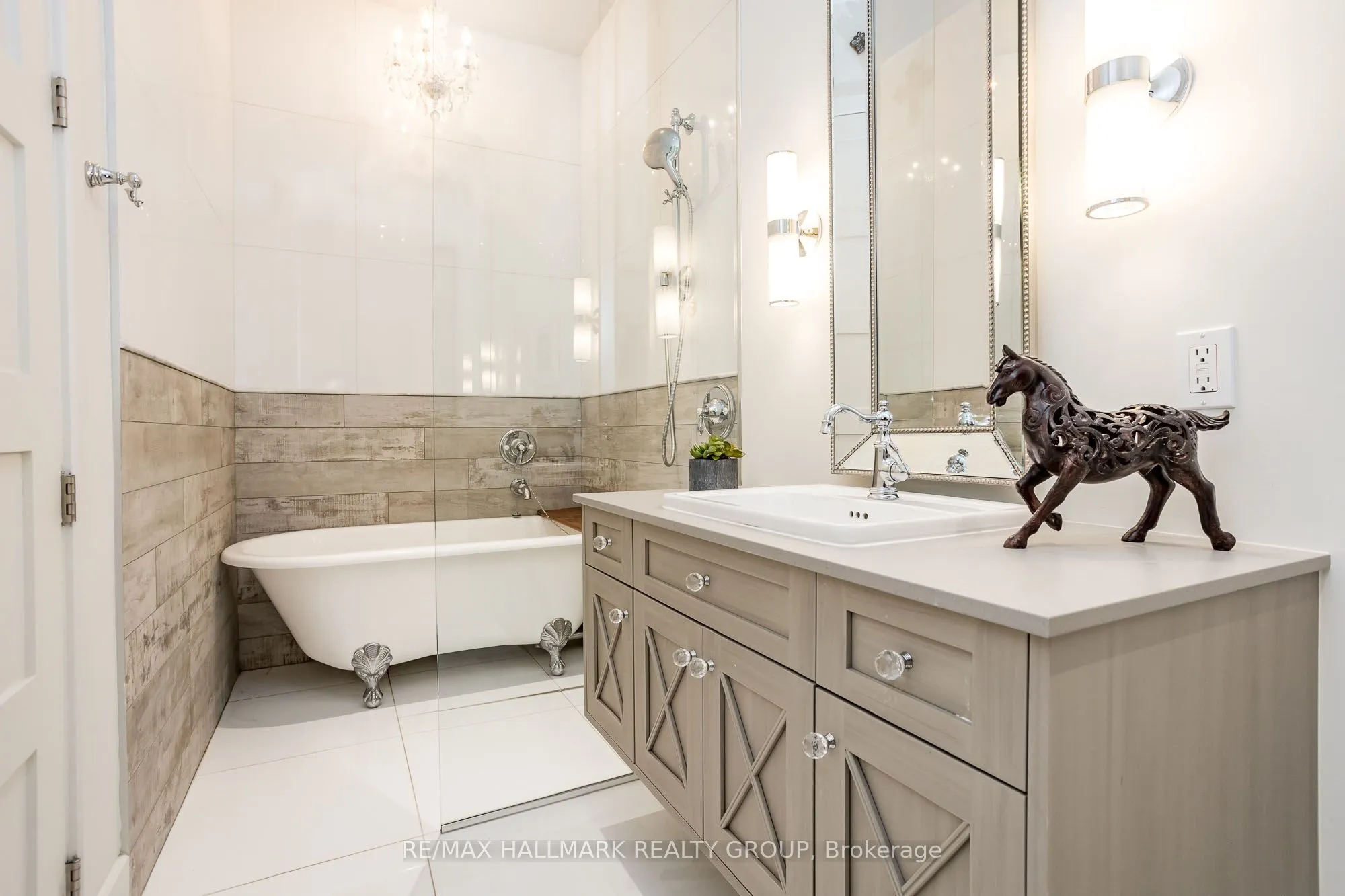 12 Stirling Avenue, #2