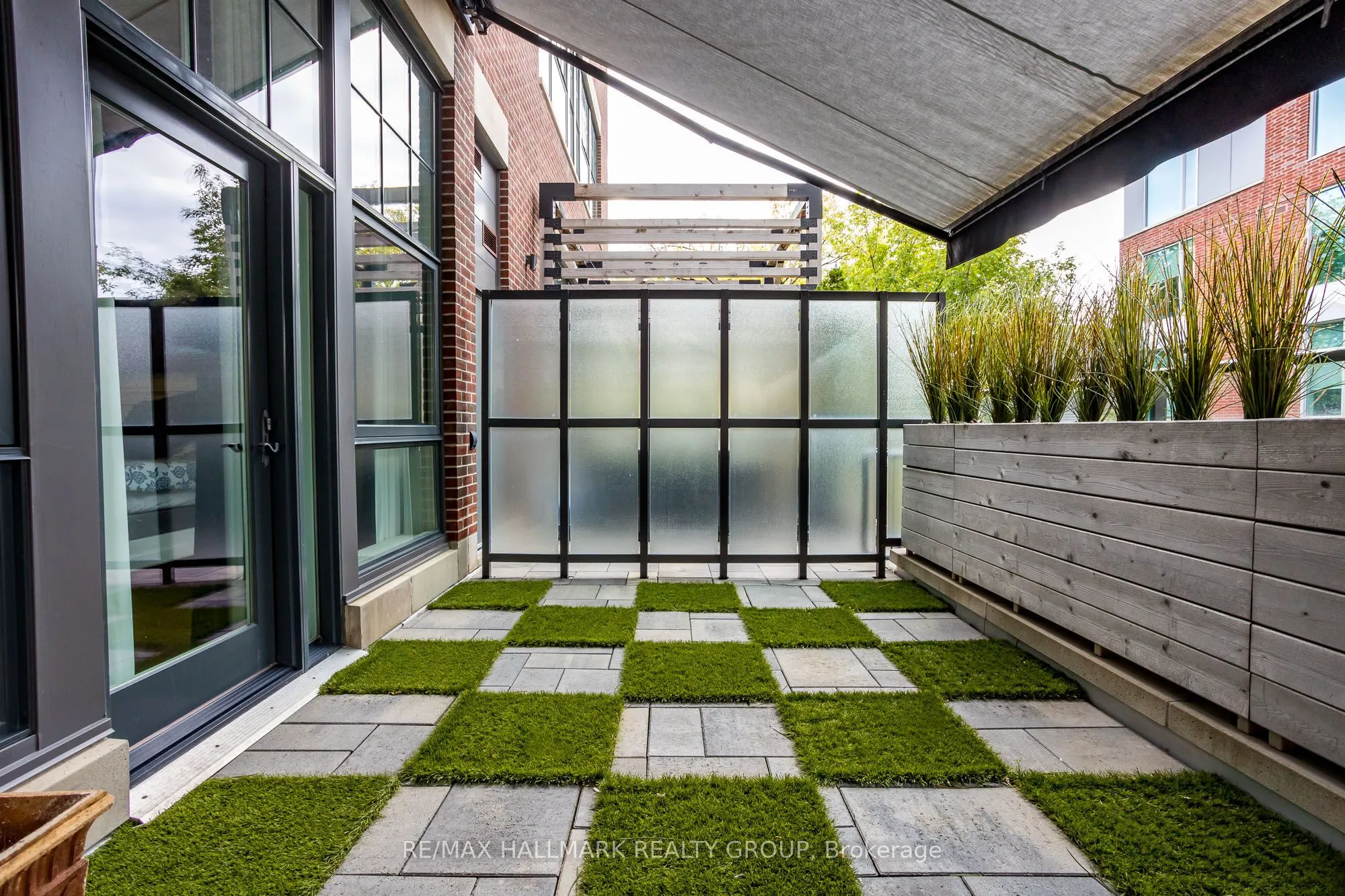 12 Stirling Avenue, #2