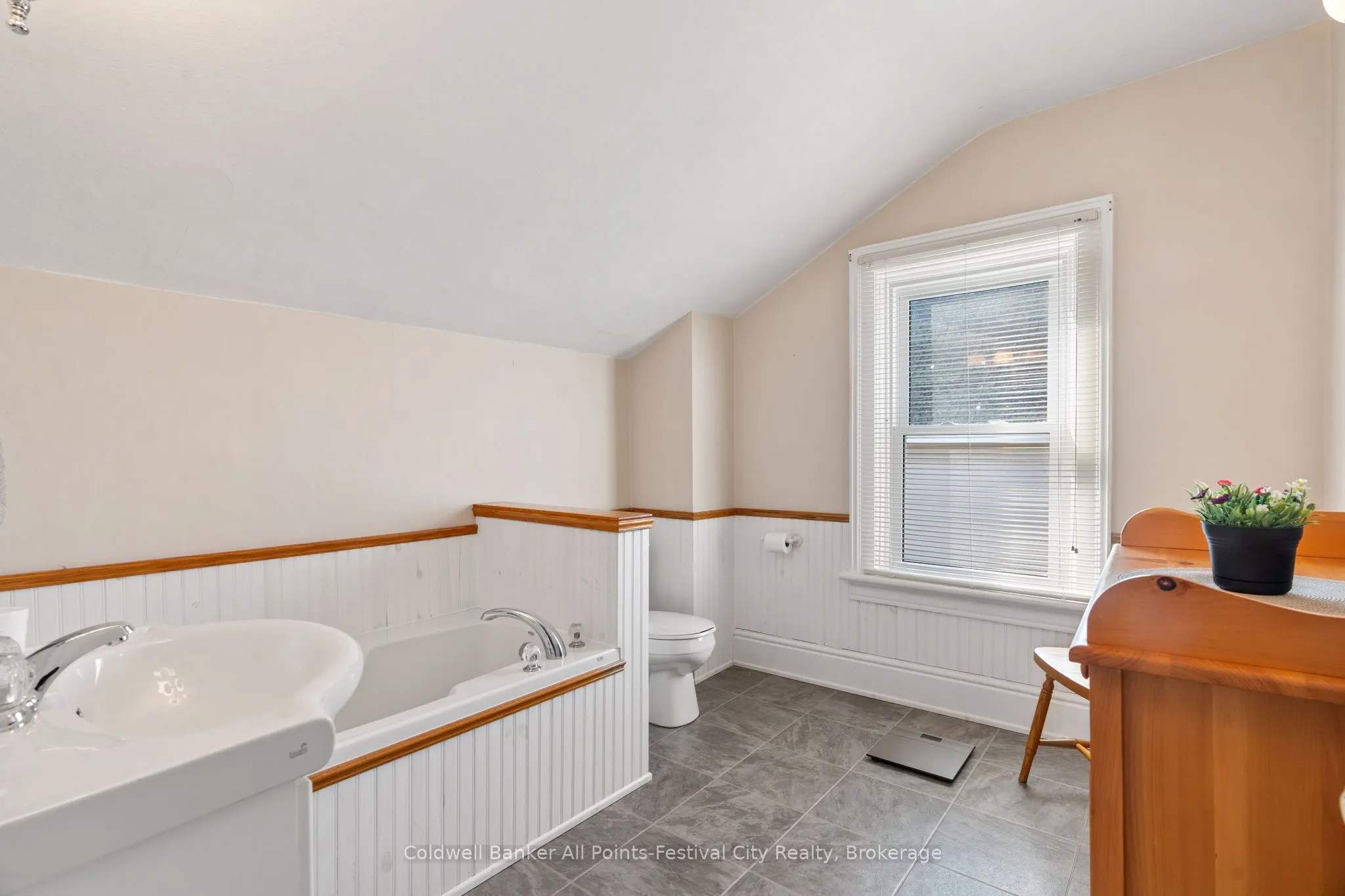 264 Huron Road