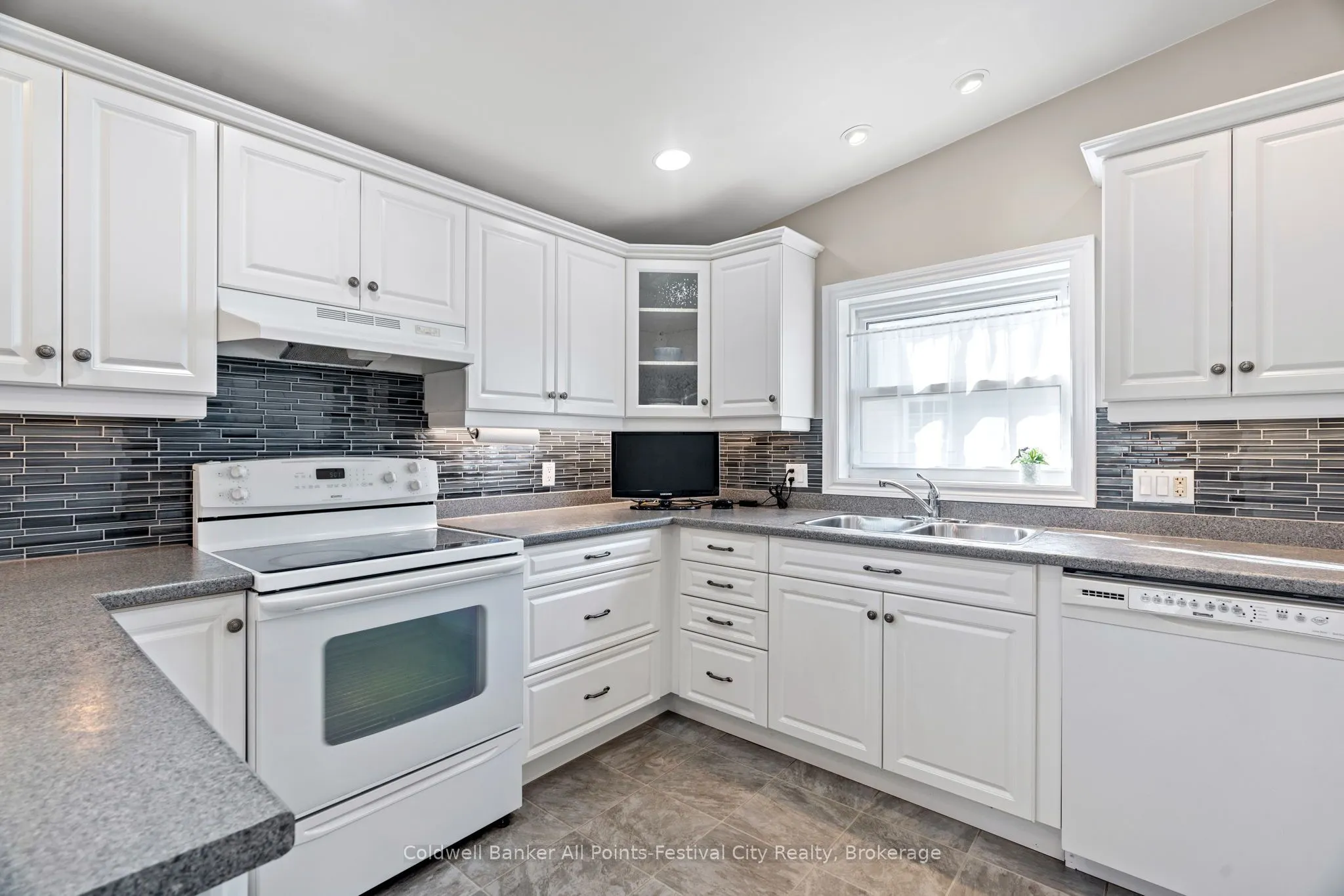 264 Huron Road