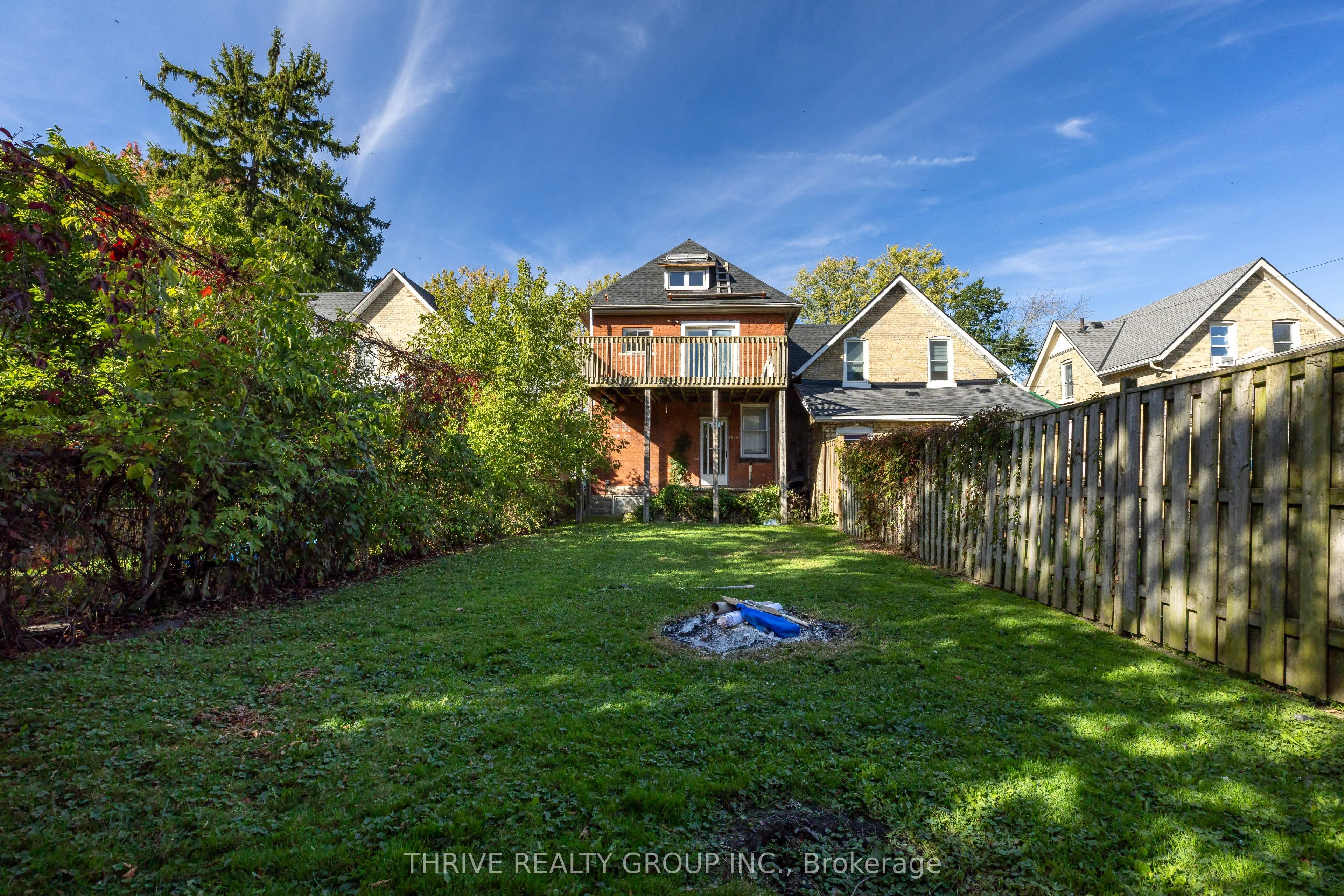 11 Forest Avenue