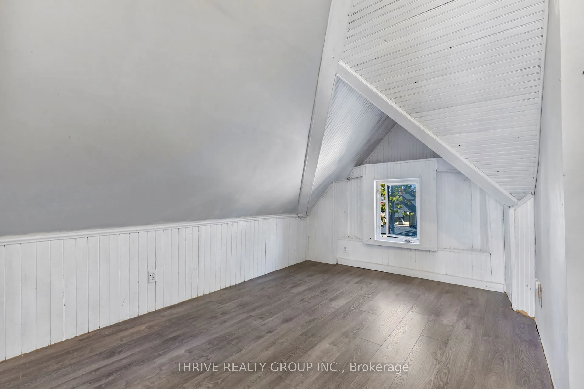 11 Forest Avenue
