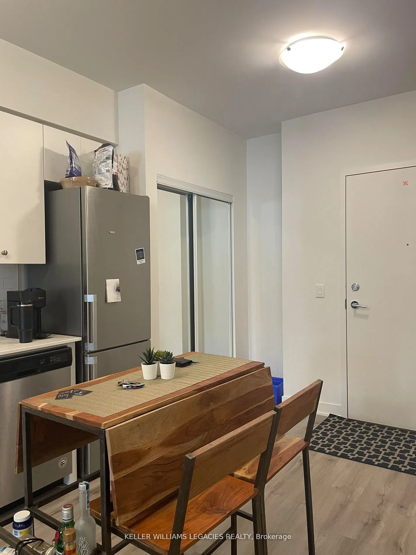 110 Fergus Avenue, #310