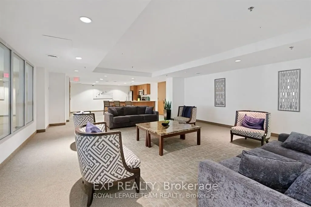 242 Rideau Street