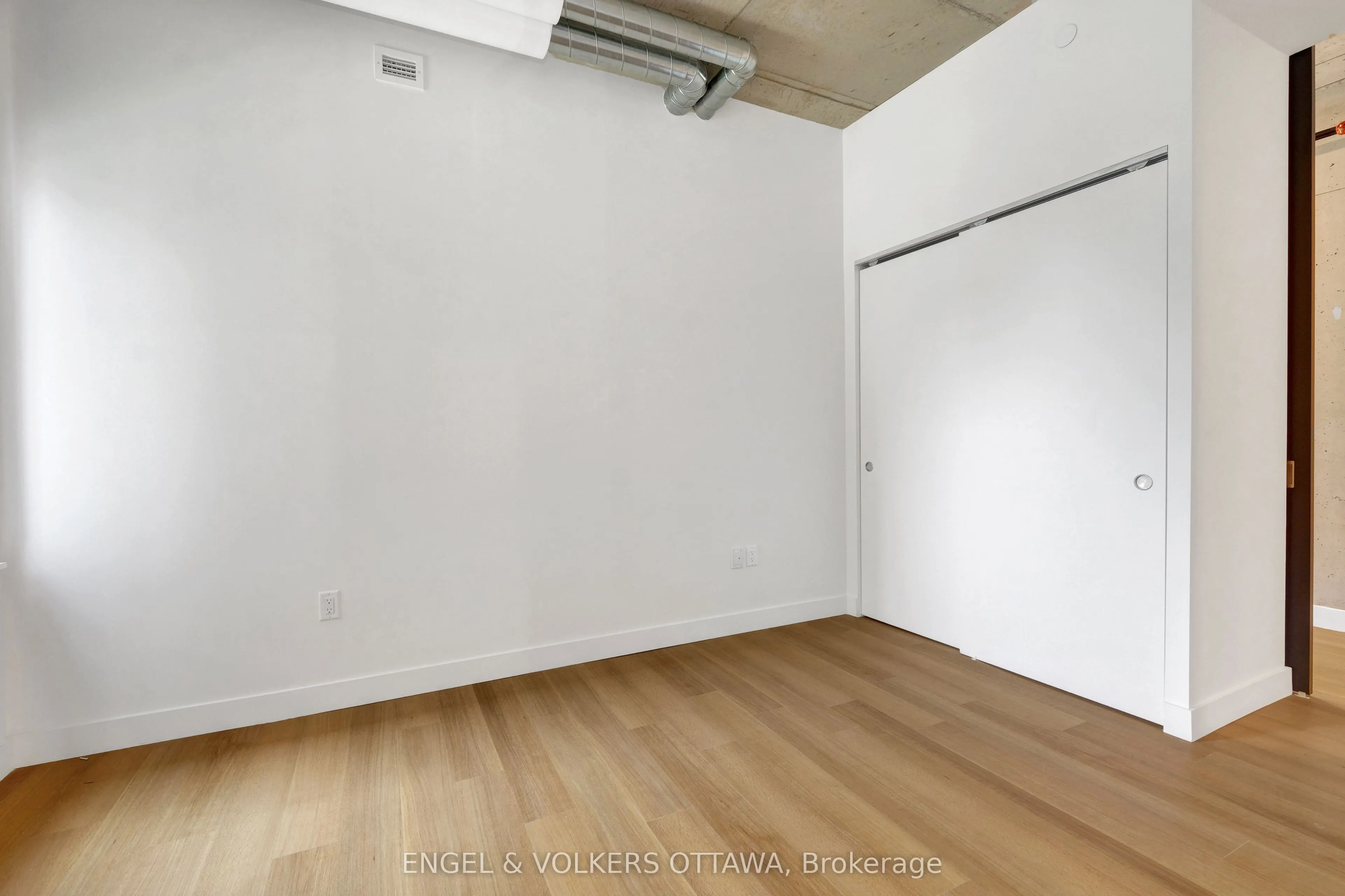 10 James Street, #201
