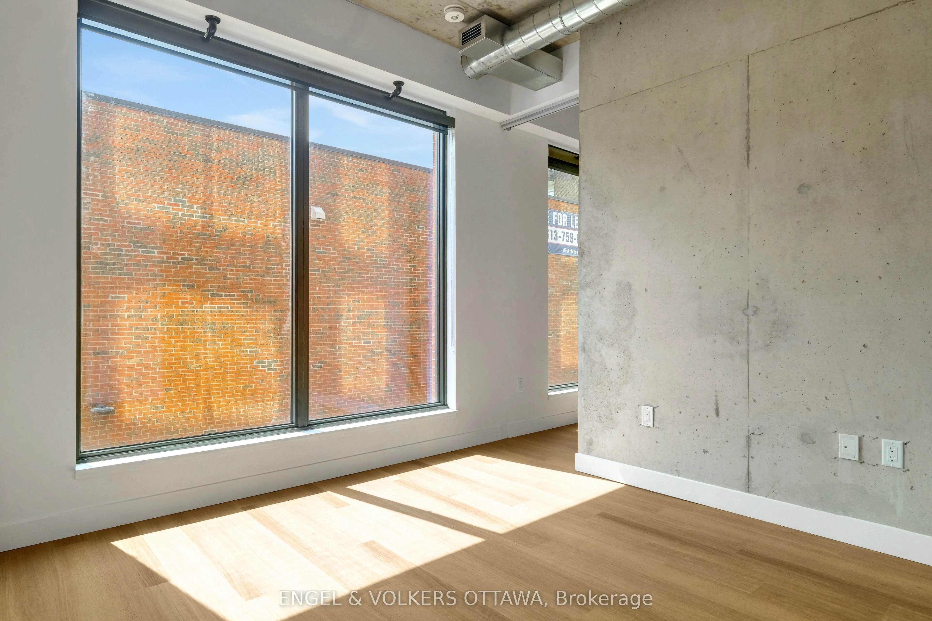 10 James Street, #201