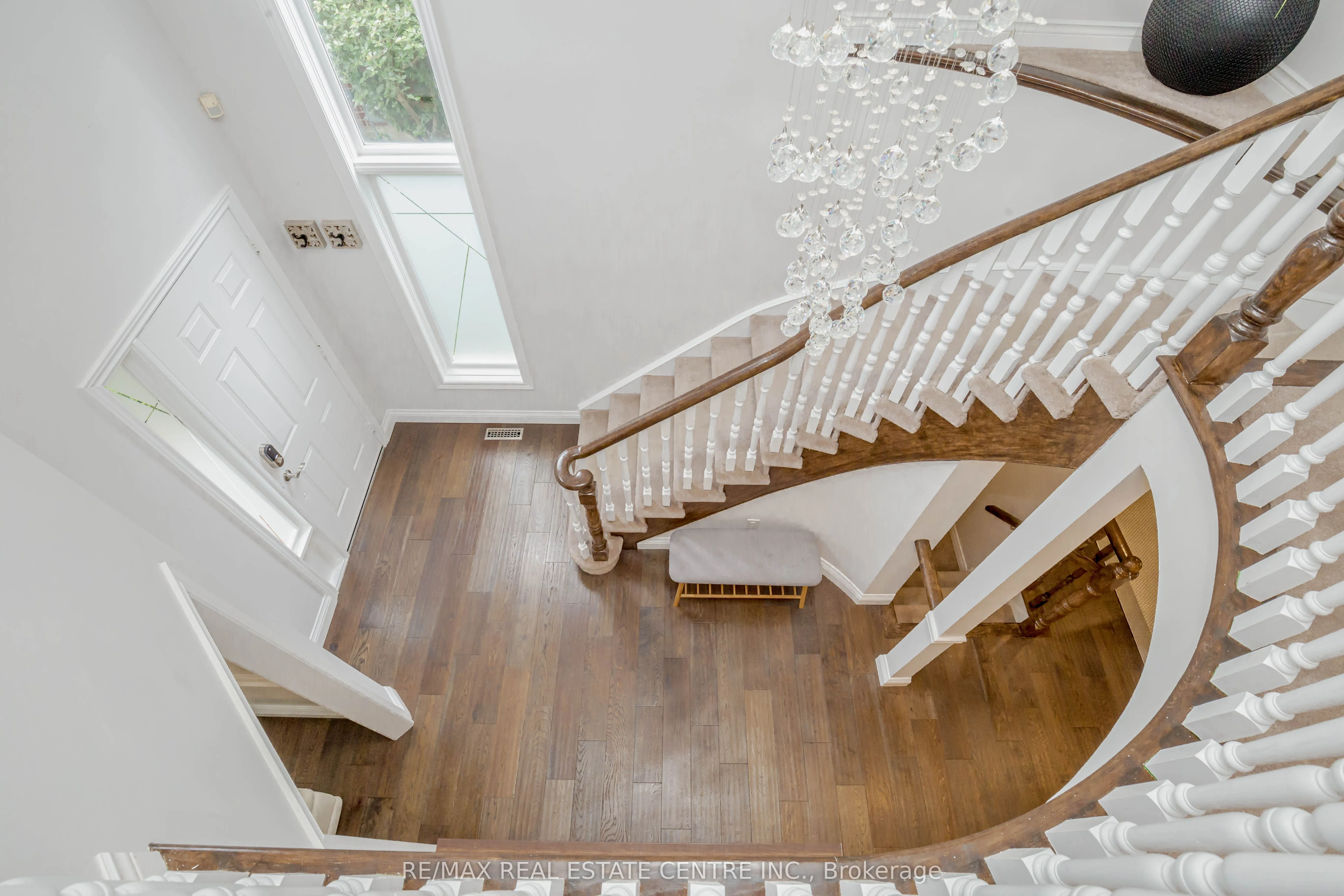 33 Strathroy Crescent