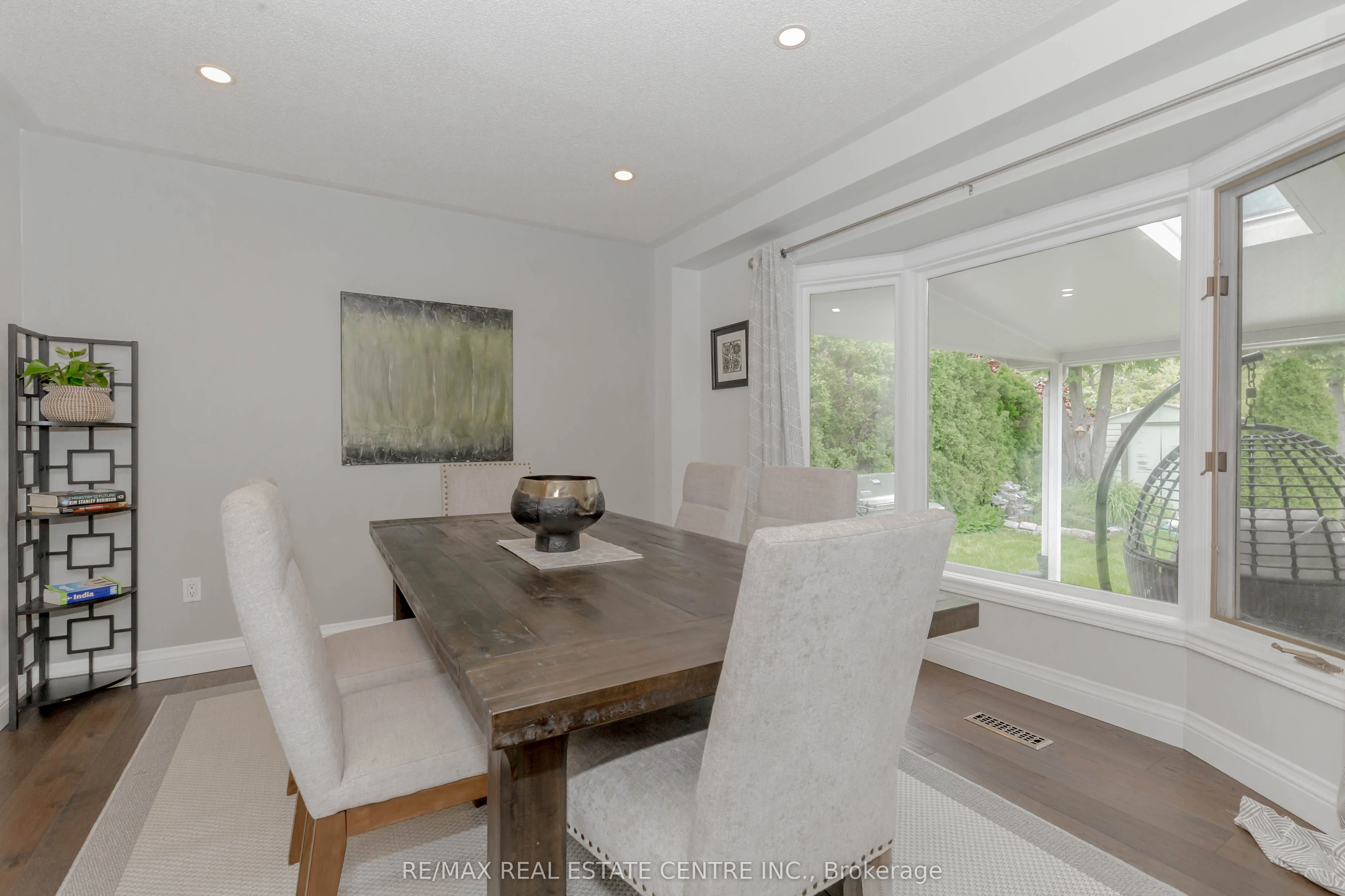 33 Strathroy Crescent